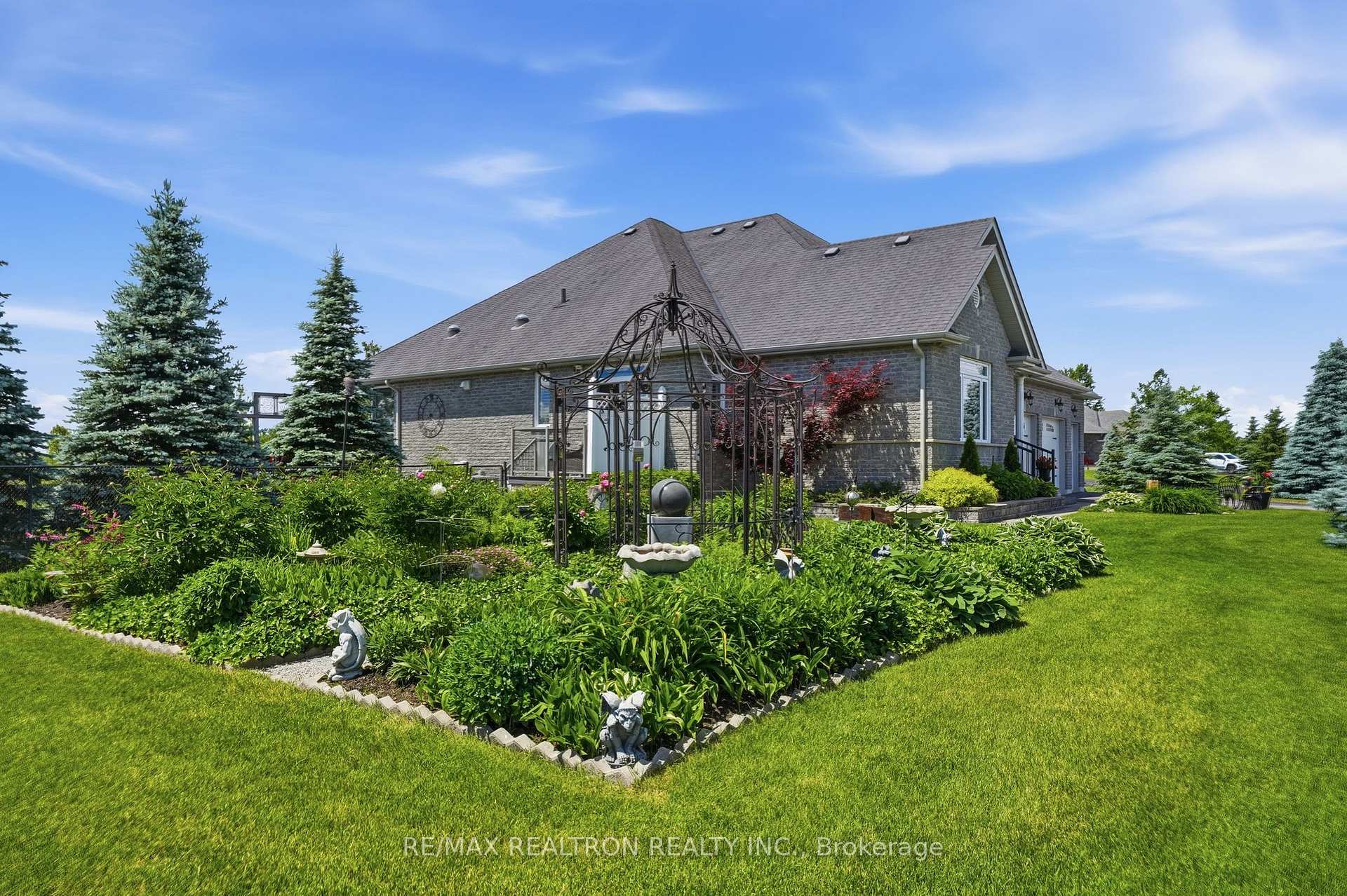 Photo 51 of 17 Brolley Crescent, Essa, Thornton — HOMEH