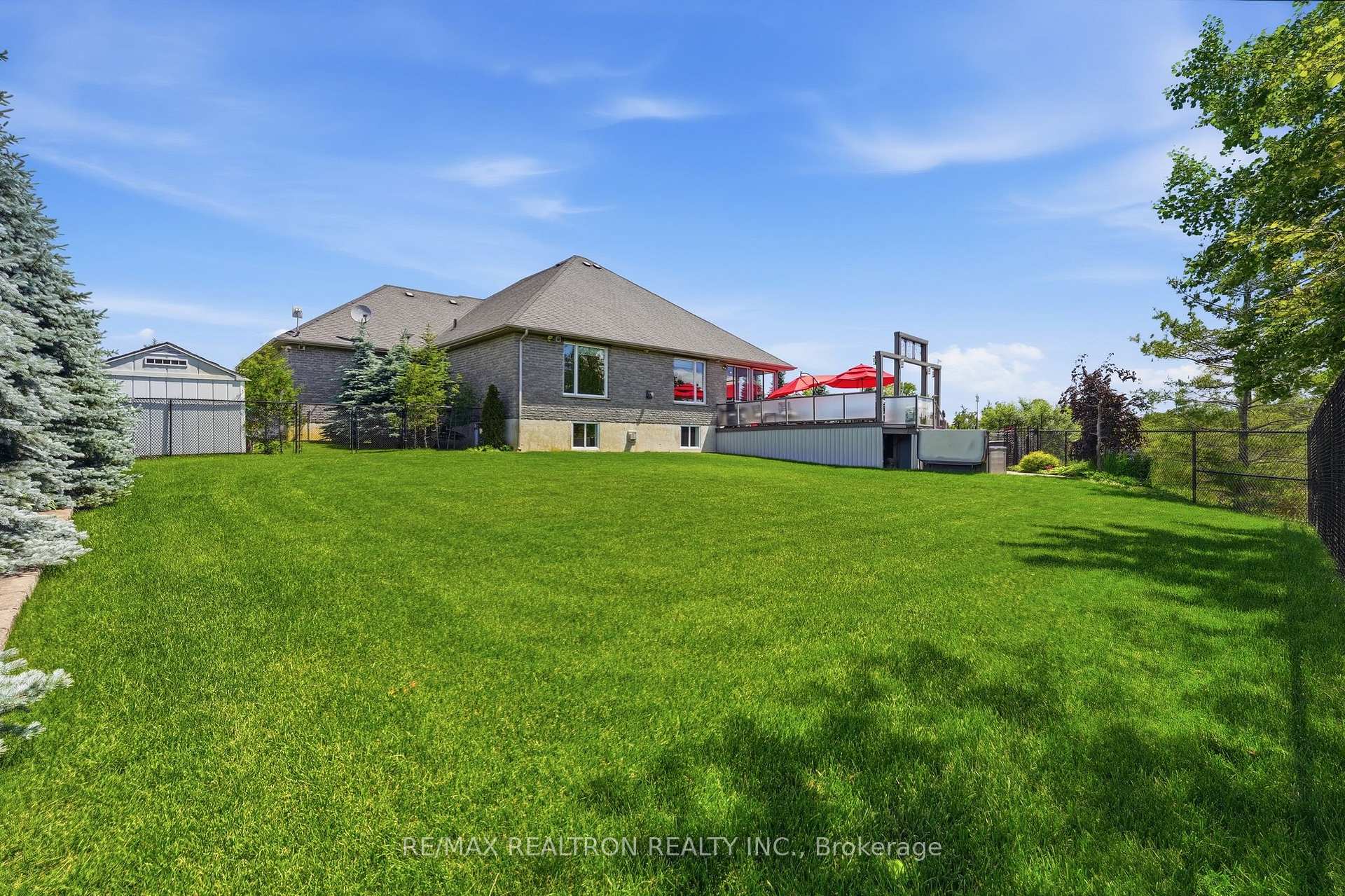 Photo 52 of 17 Brolley Crescent, Essa, Thornton — HOMEH