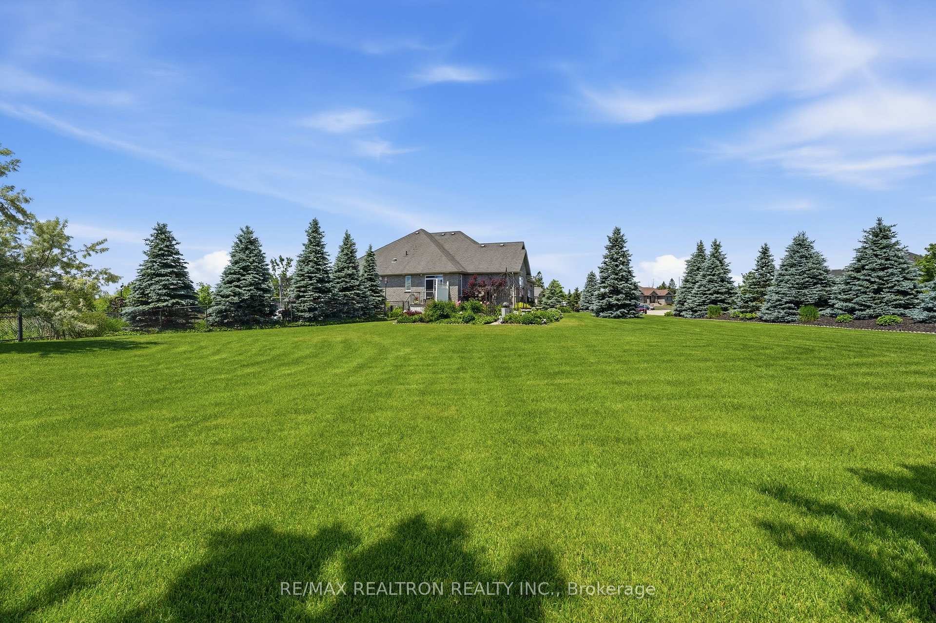 Photo 53 of 17 Brolley Crescent, Essa, Thornton — HOMEH