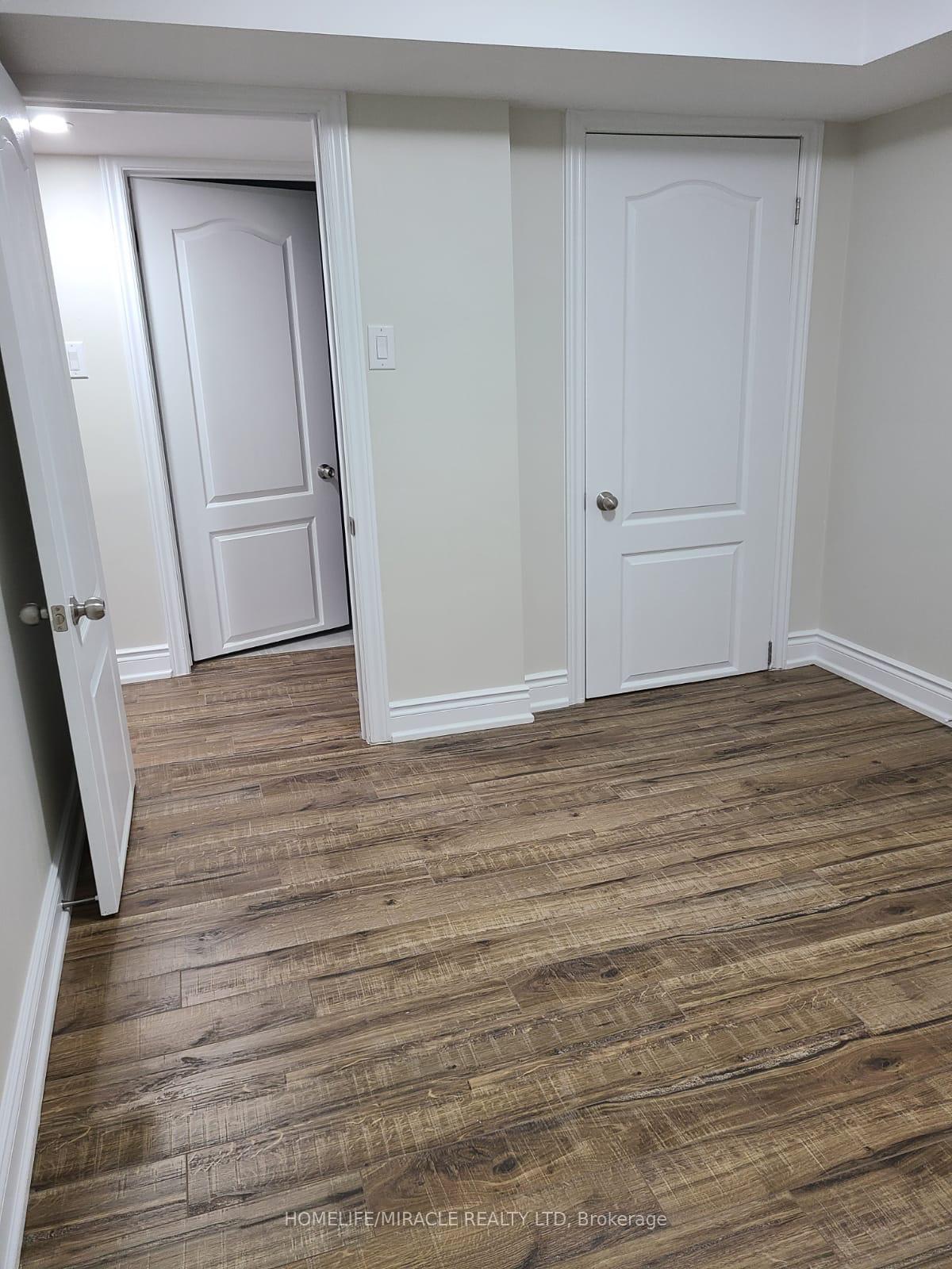 Photo 5 of 38 Whitehaven Drive, Brampton, Heart Lake West — HOMEH