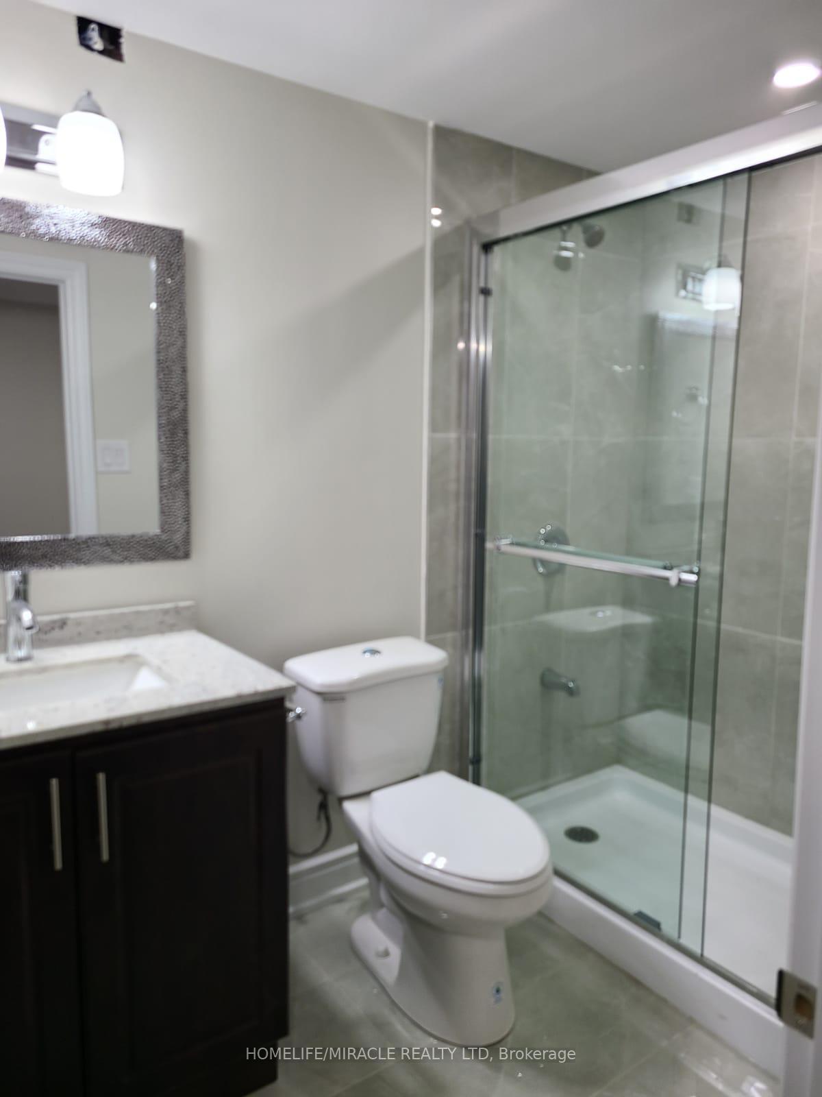 Photo 10 of 38 Whitehaven Drive, Brampton, Heart Lake West — HOMEH