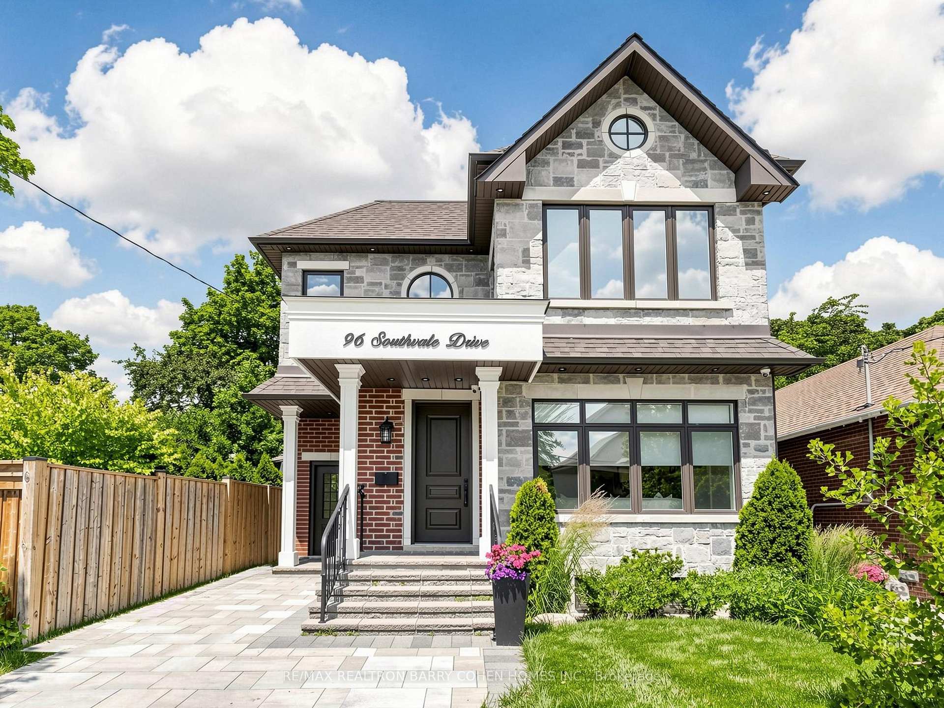 Photo 2 of 96 Southvale Drive, Toronto, Leaside — HOMEH