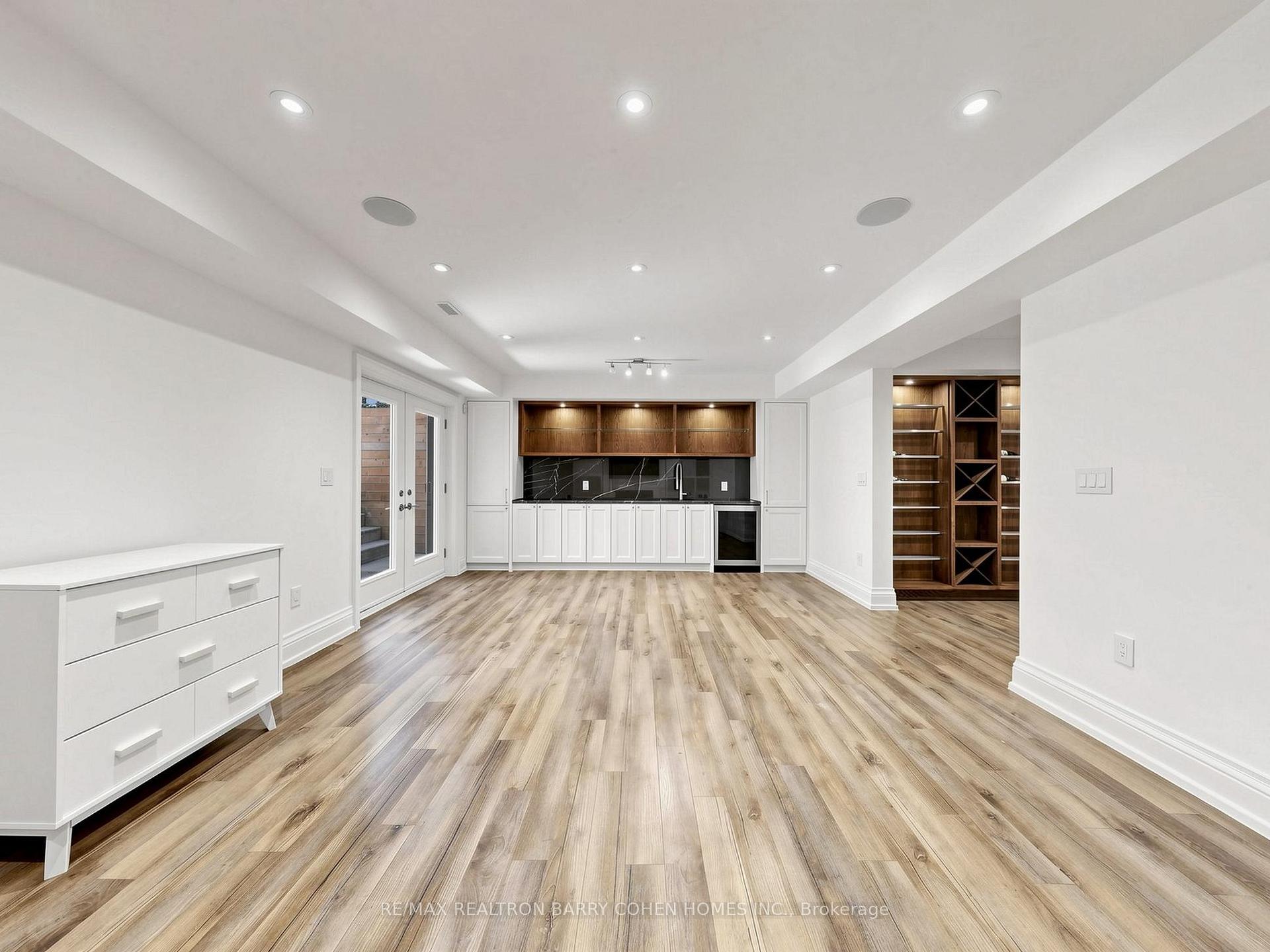 Photo 42 of 96 Southvale Drive, Toronto, Leaside — HOMEH