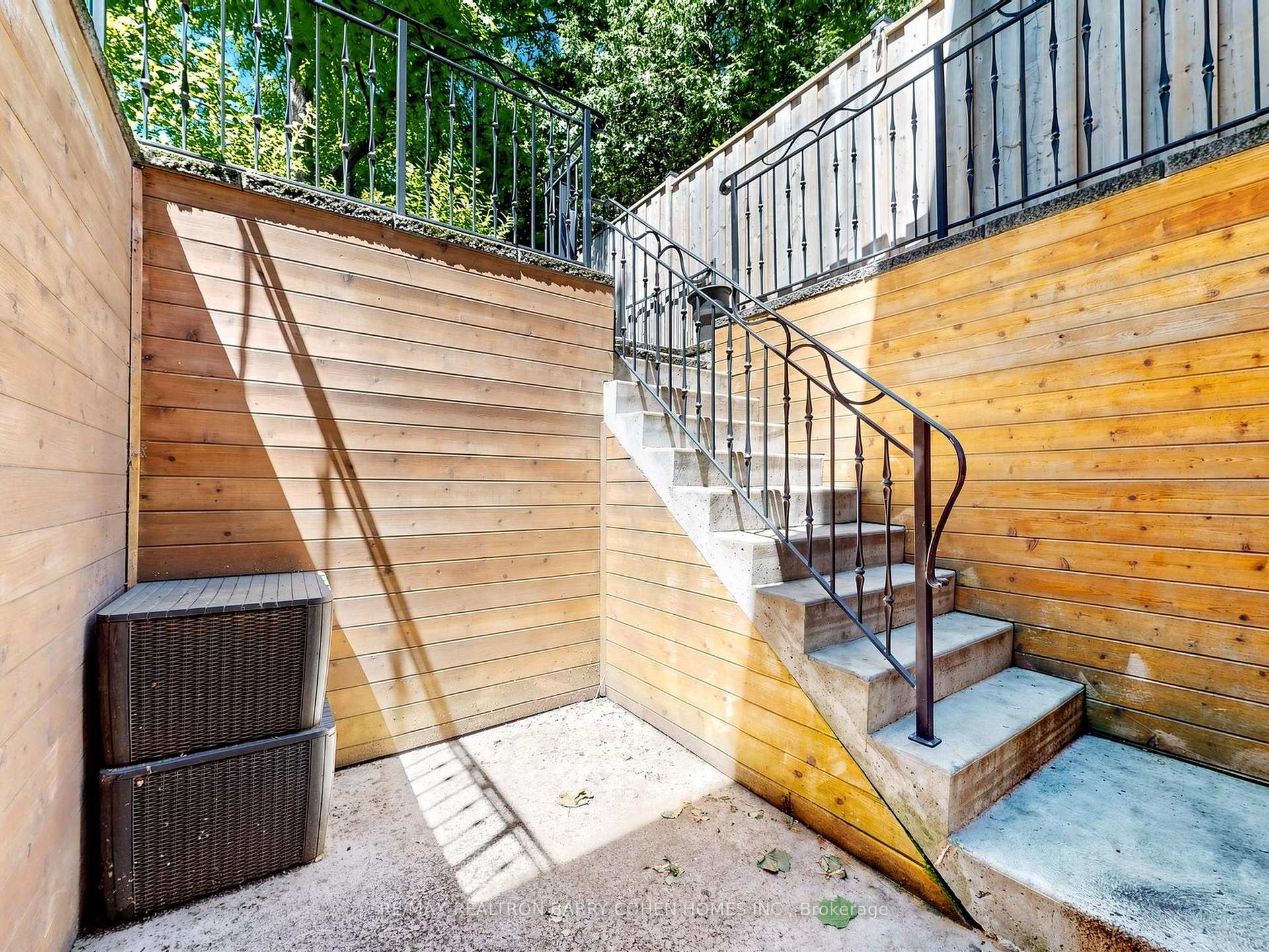 Photo 46 of 96 Southvale Drive, Toronto, Leaside — HOMEH