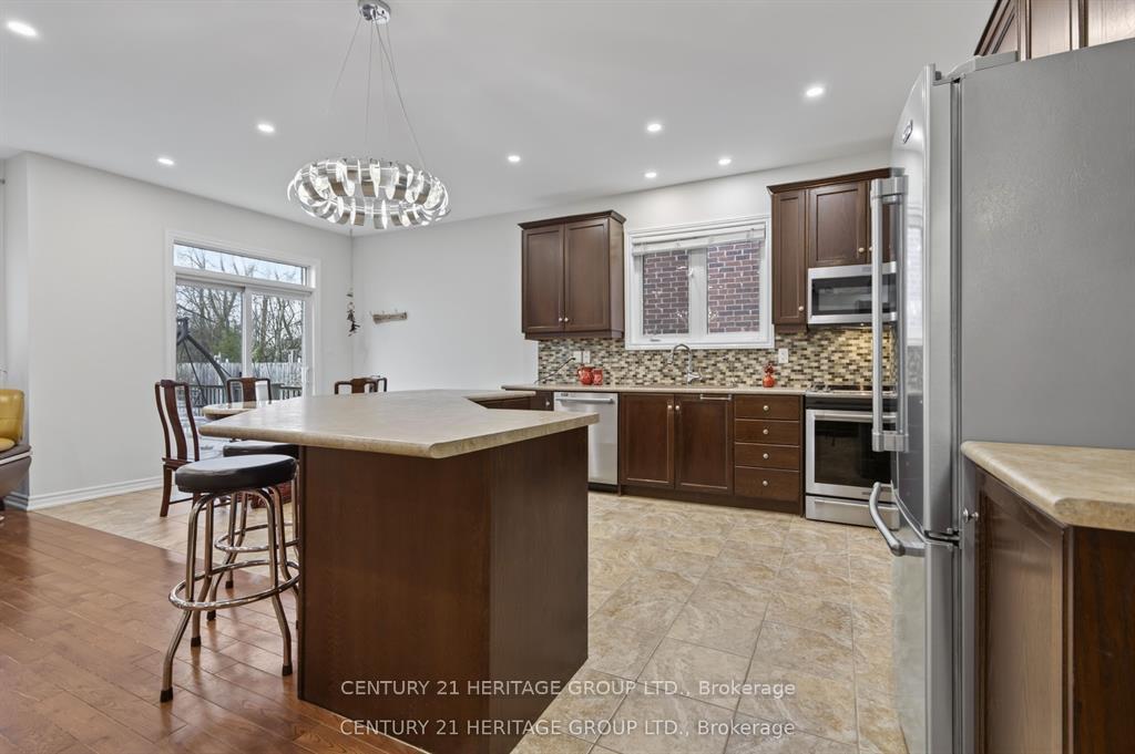 Photo 13 of 136 Riveredge Drive, Georgina, Keswick North — HOMEH