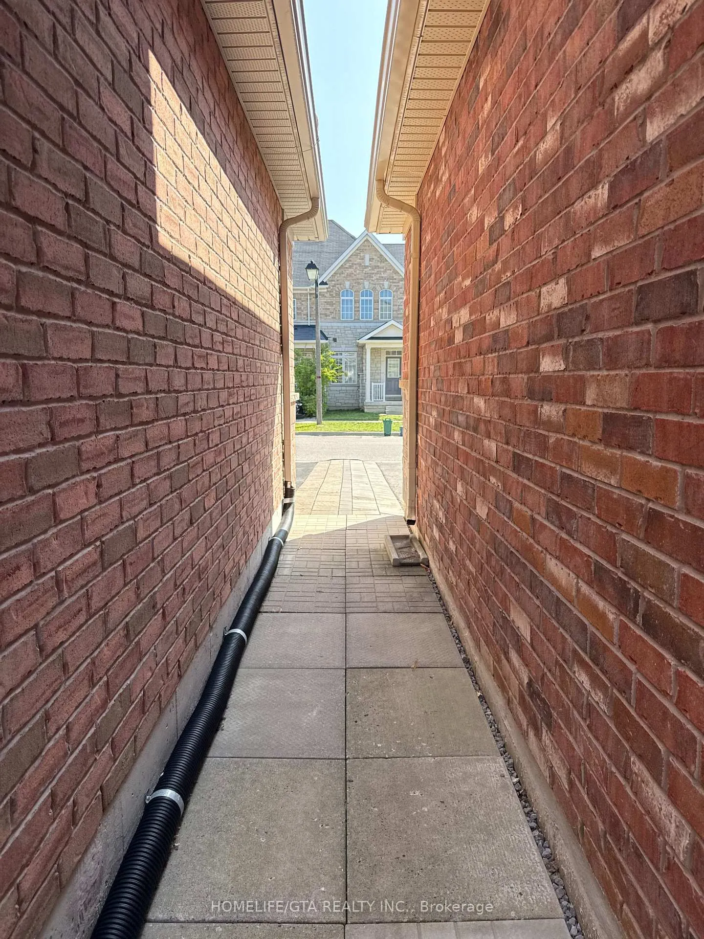 Photo 3 of Unit Bsmt, 20 Hyacinth Street, Markham, Wismer — HOMEH