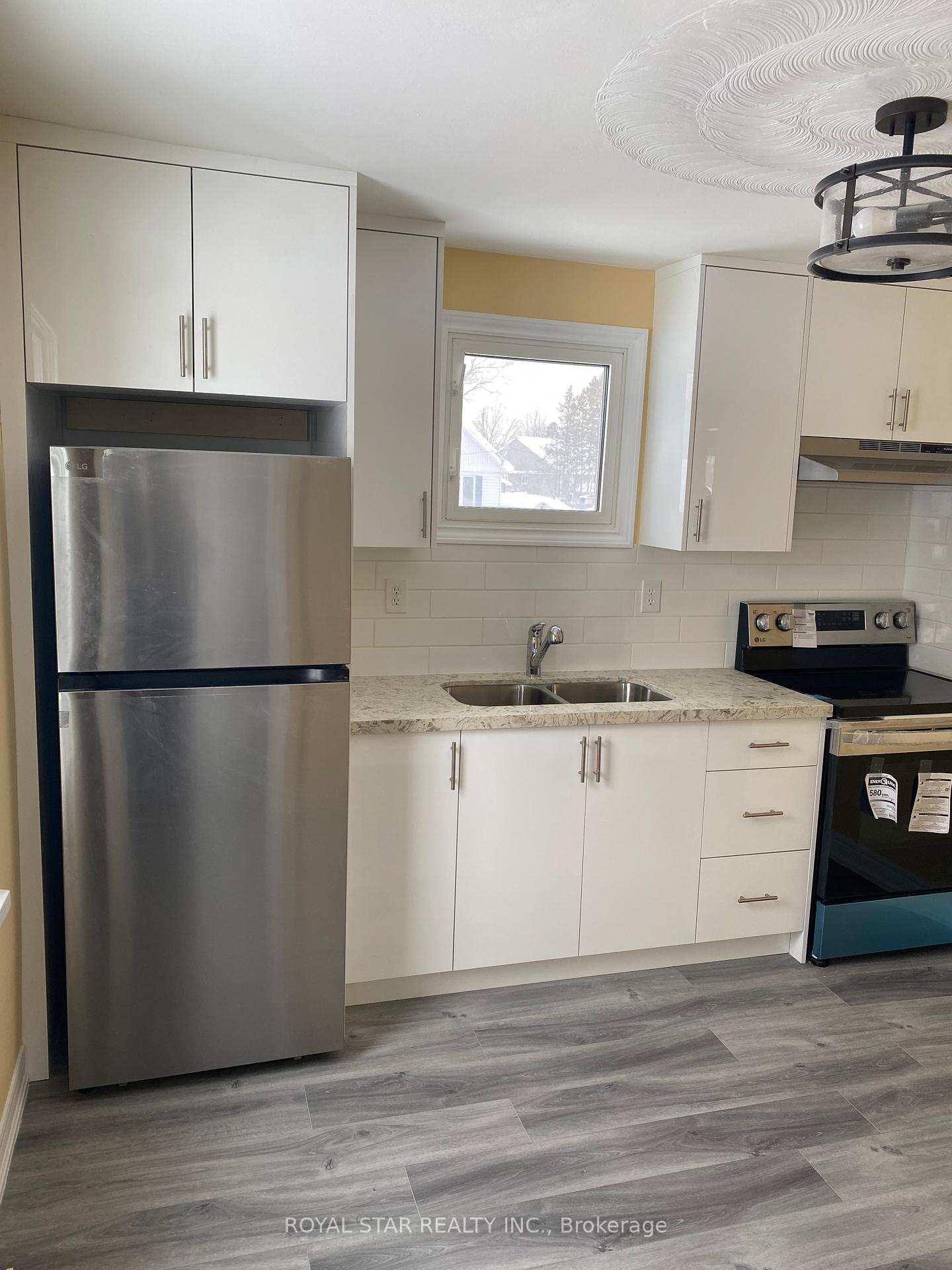 Photo 5 of 582 Garafraxa Street S, West Grey — HOMEH