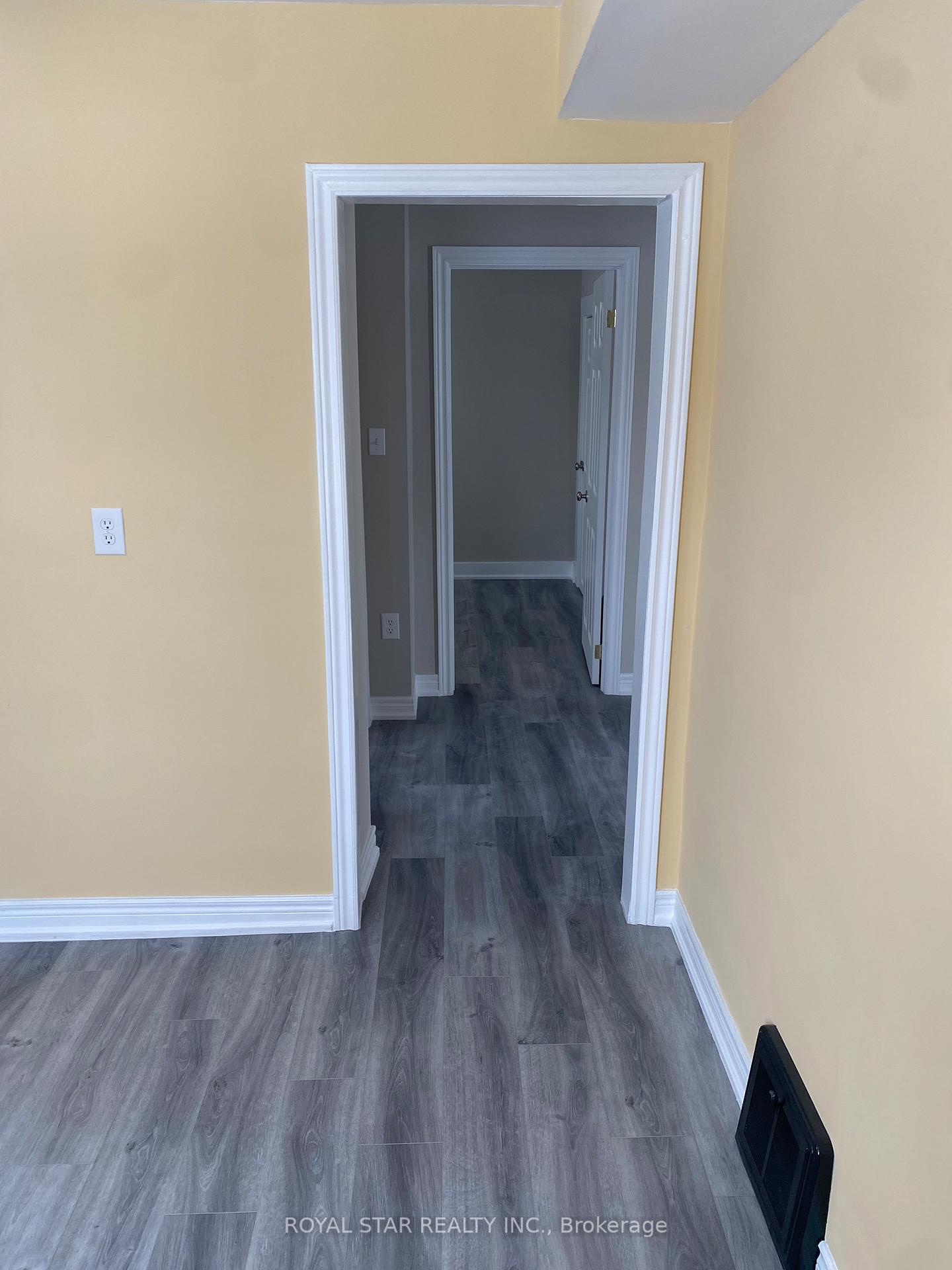 Photo 6 of 582 Garafraxa Street S, West Grey — HOMEH
