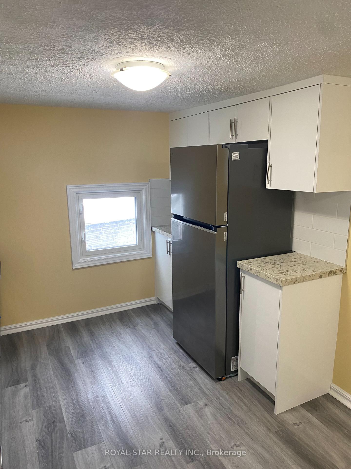 Photo 13 of 582 Garafraxa Street S, West Grey — HOMEH