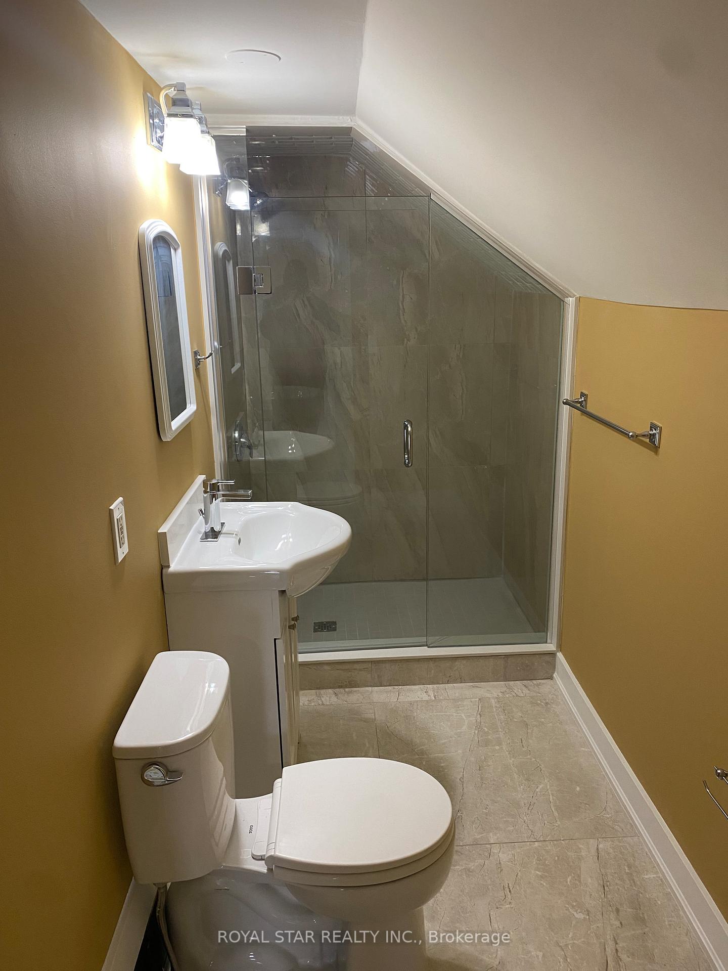 Photo 18 of 582 Garafraxa Street S, West Grey — HOMEH