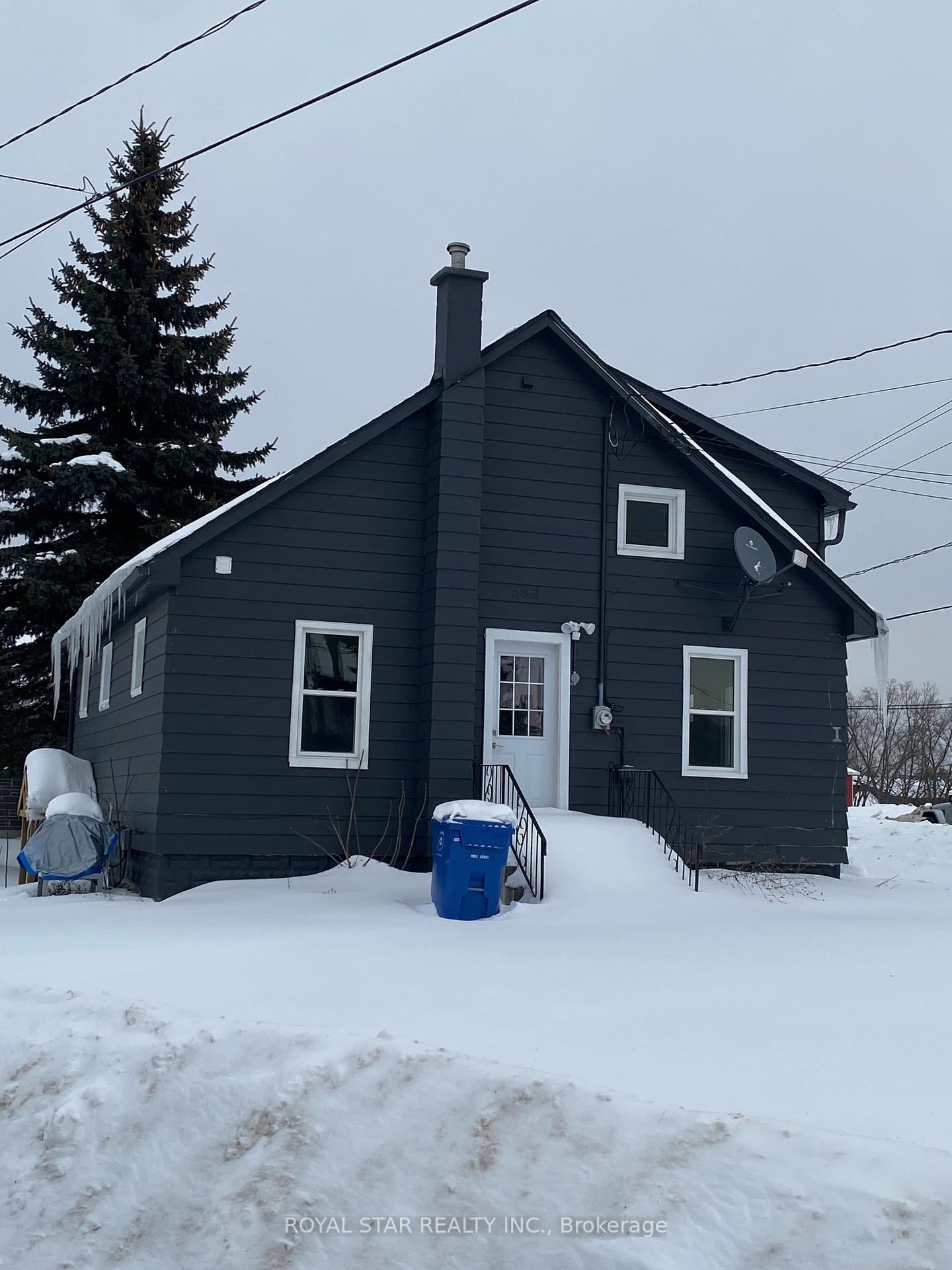 Photo 25 of 582 Garafraxa Street S, West Grey — HOMEH