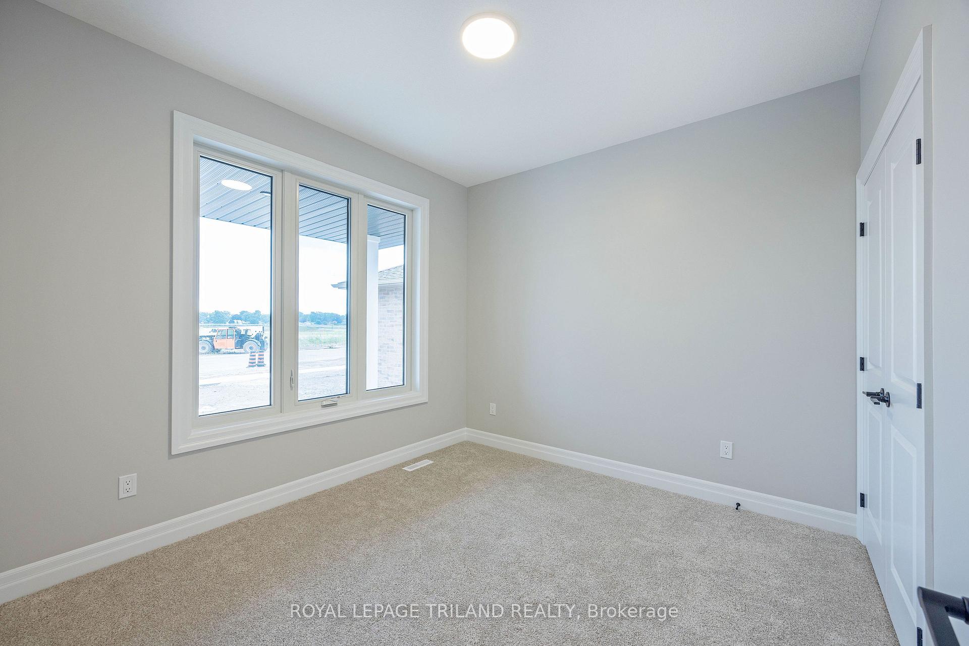 Photo 6 of 155 Shaw Valley Drive, St. Thomas — HOMEH