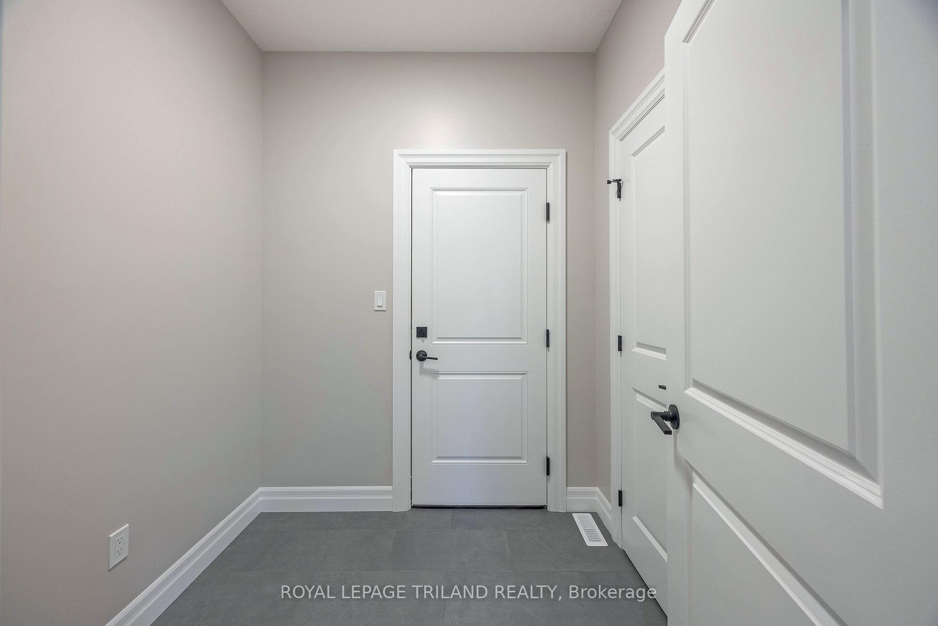 Photo 10 of 155 Shaw Valley Drive, St. Thomas — HOMEH