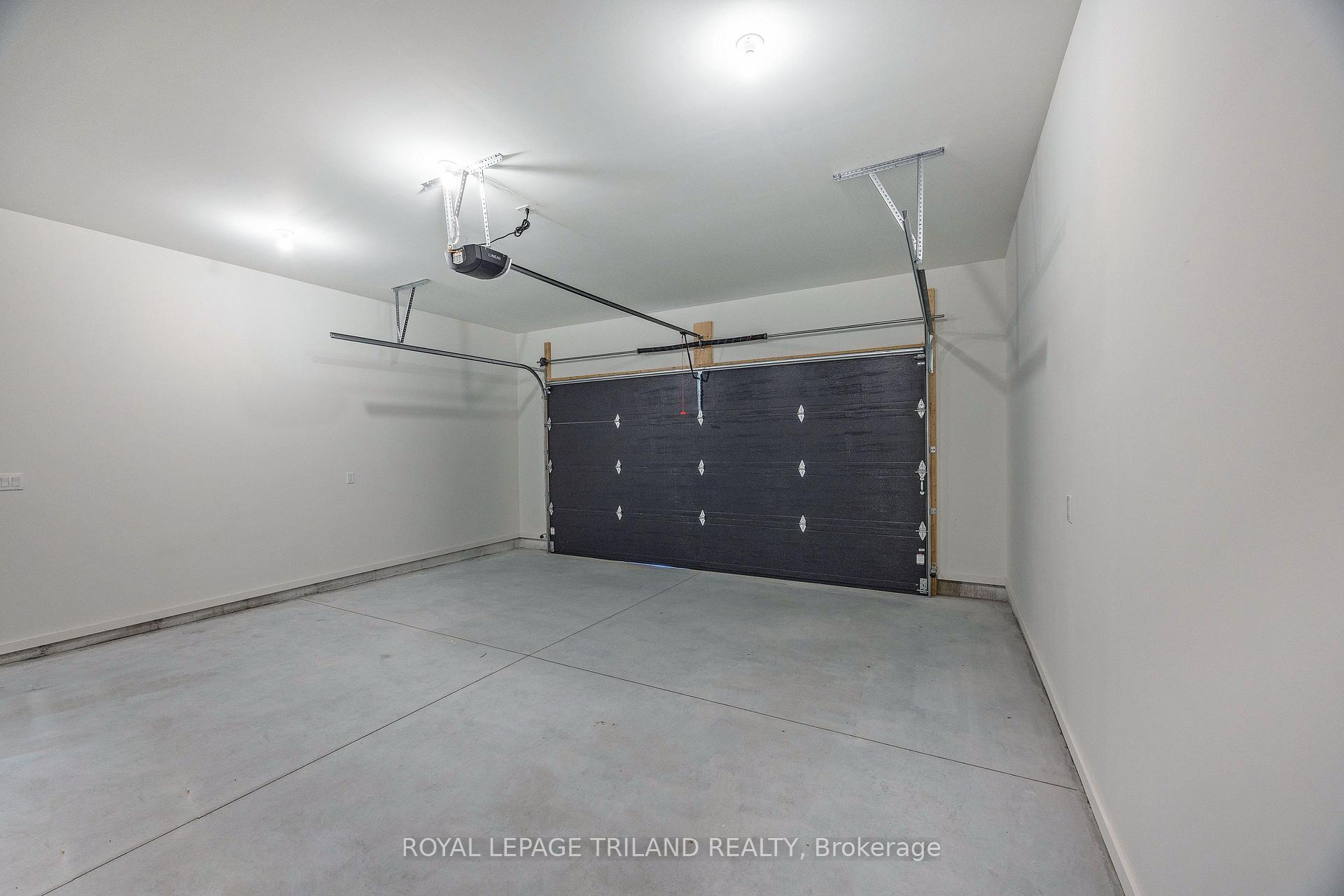 Photo 11 of 155 Shaw Valley Drive, St. Thomas — HOMEH