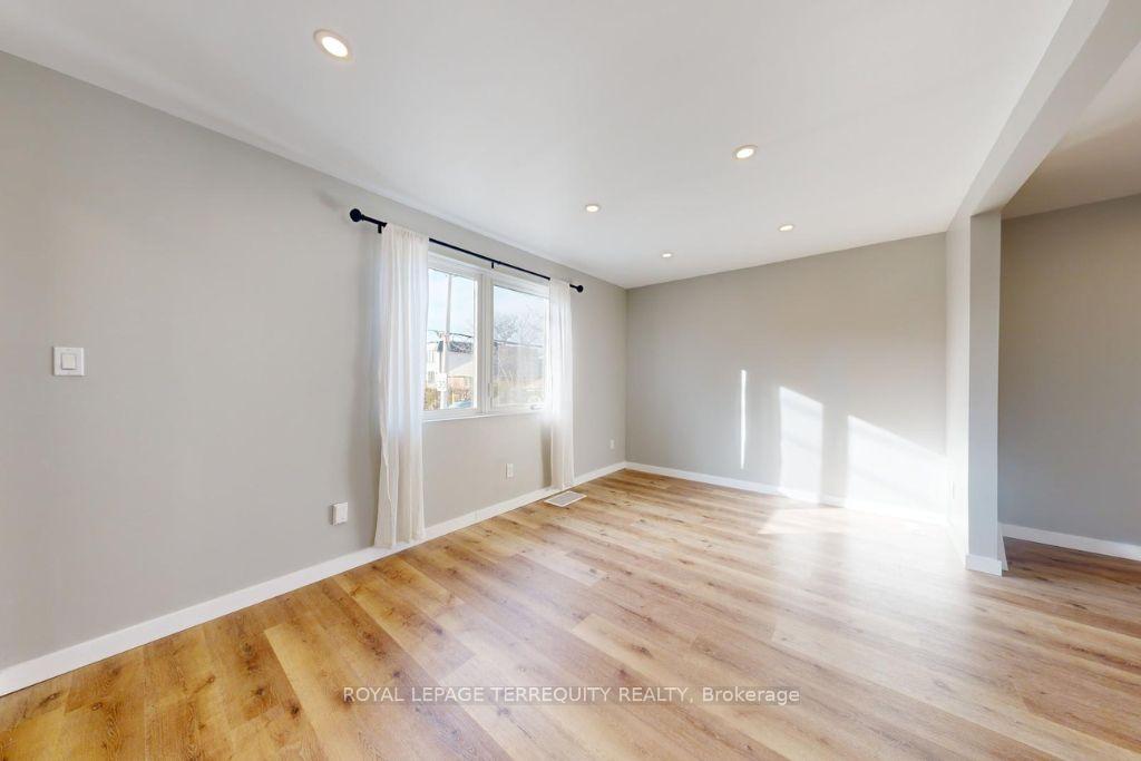 Photo 4 of 77 Glenburn Avenue, Toronto, O'Connor-Parkview — HOMEH