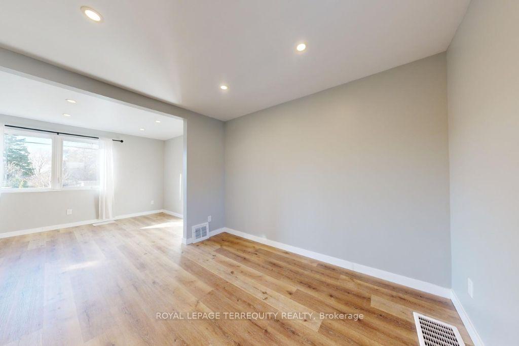 Photo 6 of 77 Glenburn Avenue, Toronto, O'Connor-Parkview — HOMEH