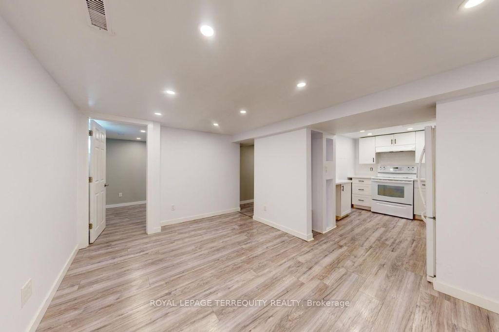 Photo 25 of 77 Glenburn Avenue, Toronto, O'Connor-Parkview — HOMEH
