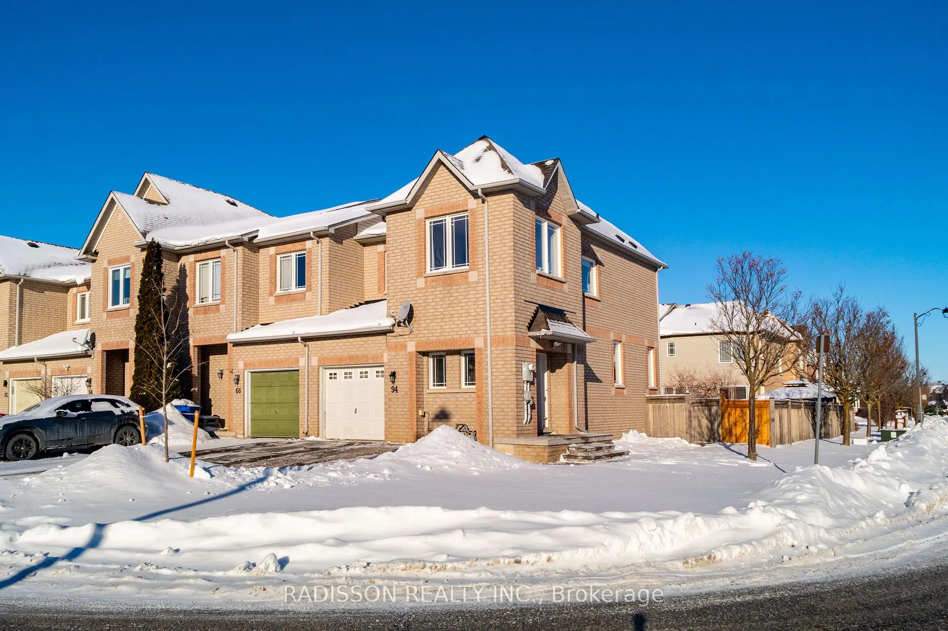 Photo 3 of 94 Bilbrough Street, Aurora, Bayview Northeast — HOMEH