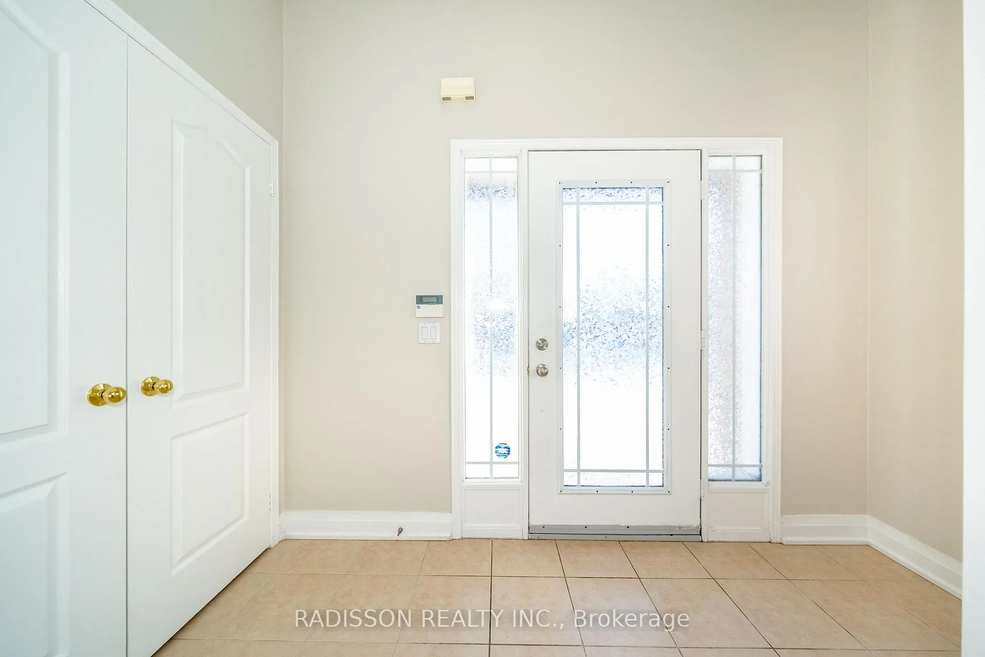 Photo 4 of 94 Bilbrough Street, Aurora, Bayview Northeast — HOMEH