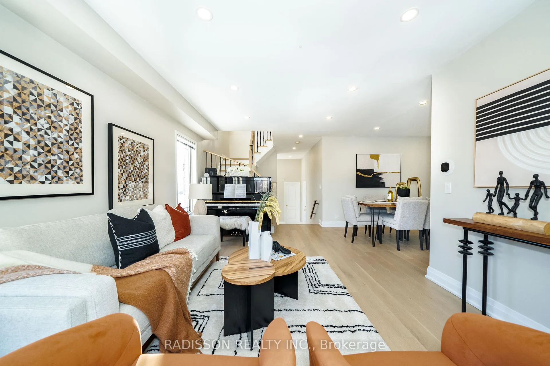 Photo 7 of 94 Bilbrough Street, Aurora, Bayview Northeast — HOMEH