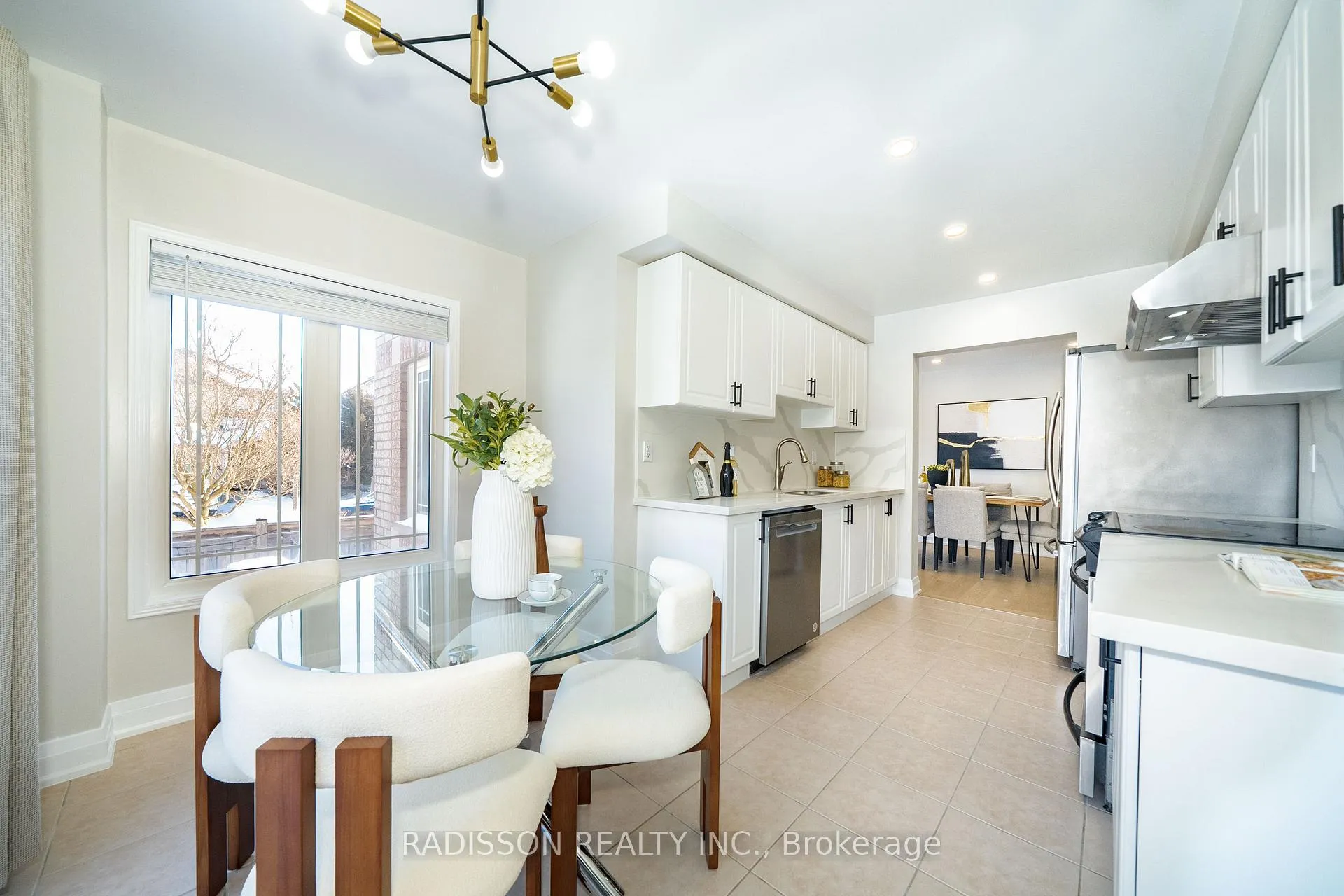 Photo 14 of 94 Bilbrough Street, Aurora, Bayview Northeast — HOMEH