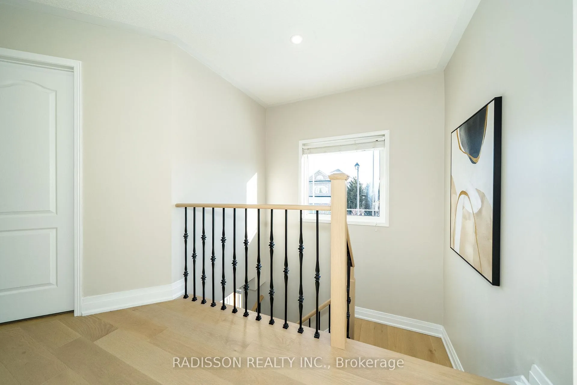 Photo 16 of 94 Bilbrough Street, Aurora, Bayview Northeast — HOMEH
