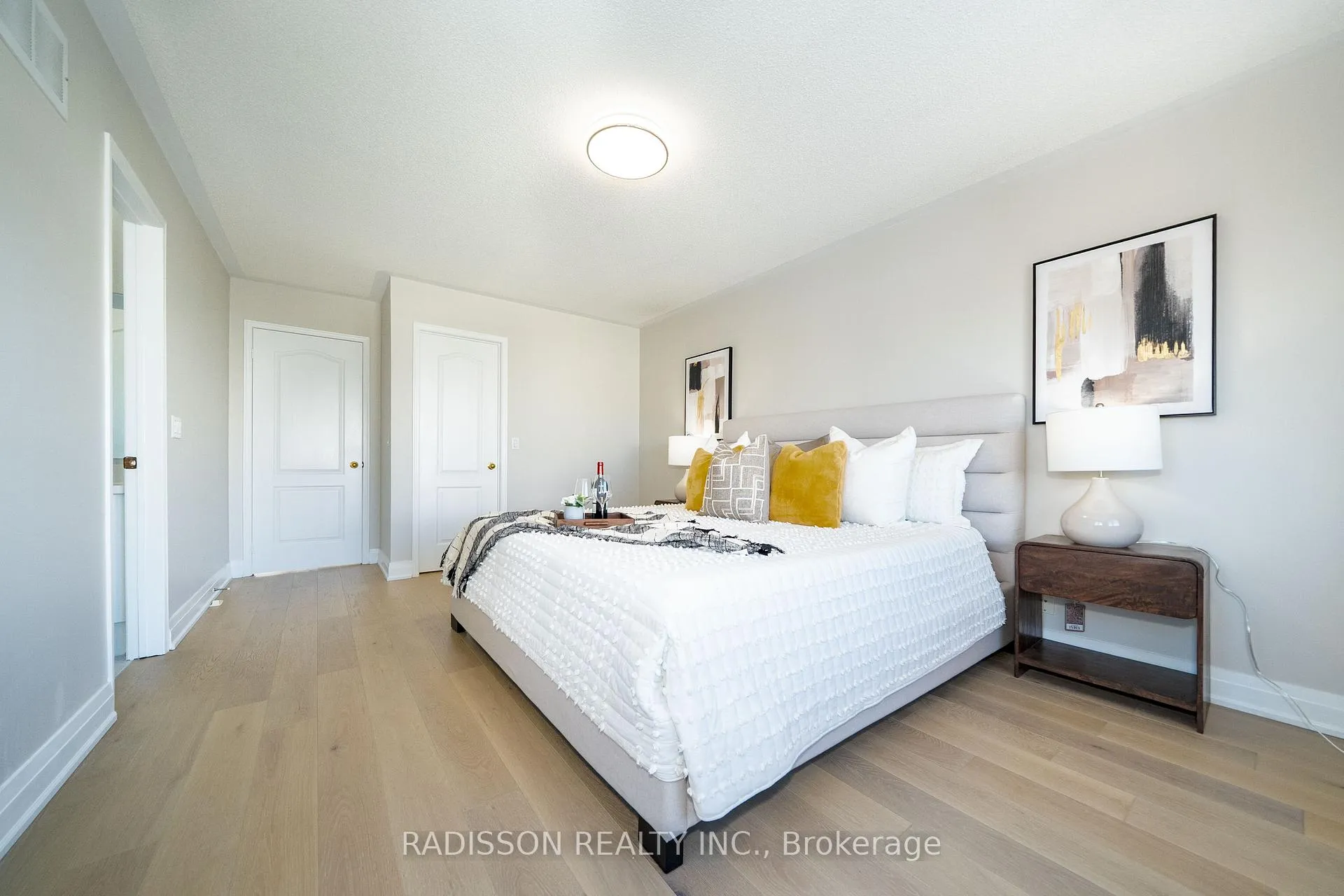 Photo 18 of 94 Bilbrough Street, Aurora, Bayview Northeast — HOMEH