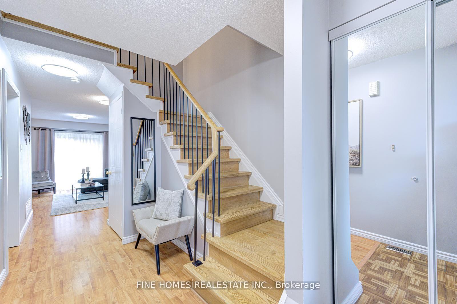 Photo 4 of 302 Maciver Boulevard, Newmarket, Summerhill Estates — HOMEH
