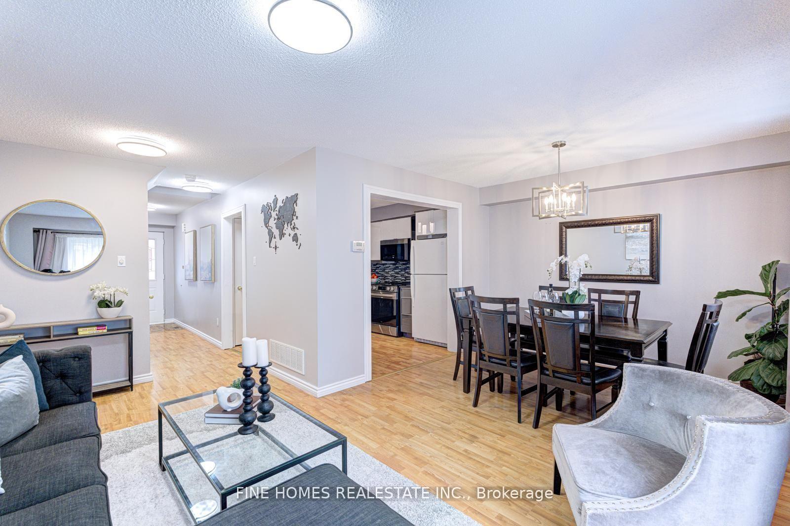 Photo 5 of 302 Maciver Boulevard, Newmarket, Summerhill Estates — HOMEH