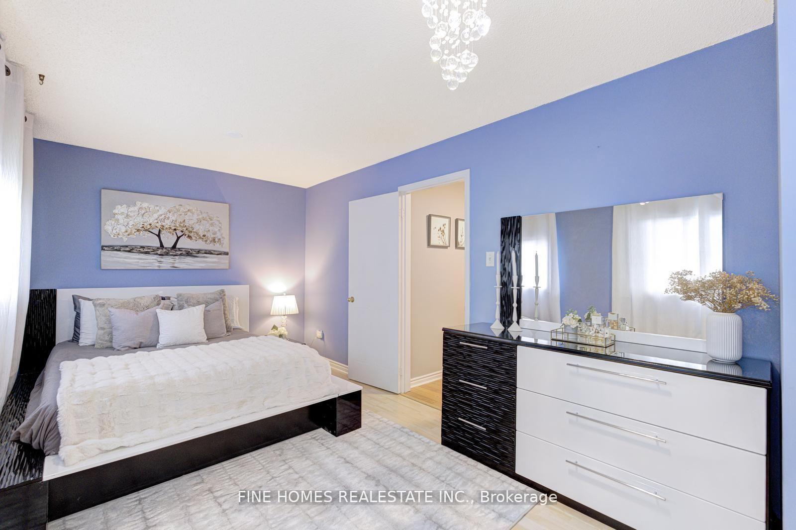 Photo 17 of 302 Maciver Boulevard, Newmarket, Summerhill Estates — HOMEH