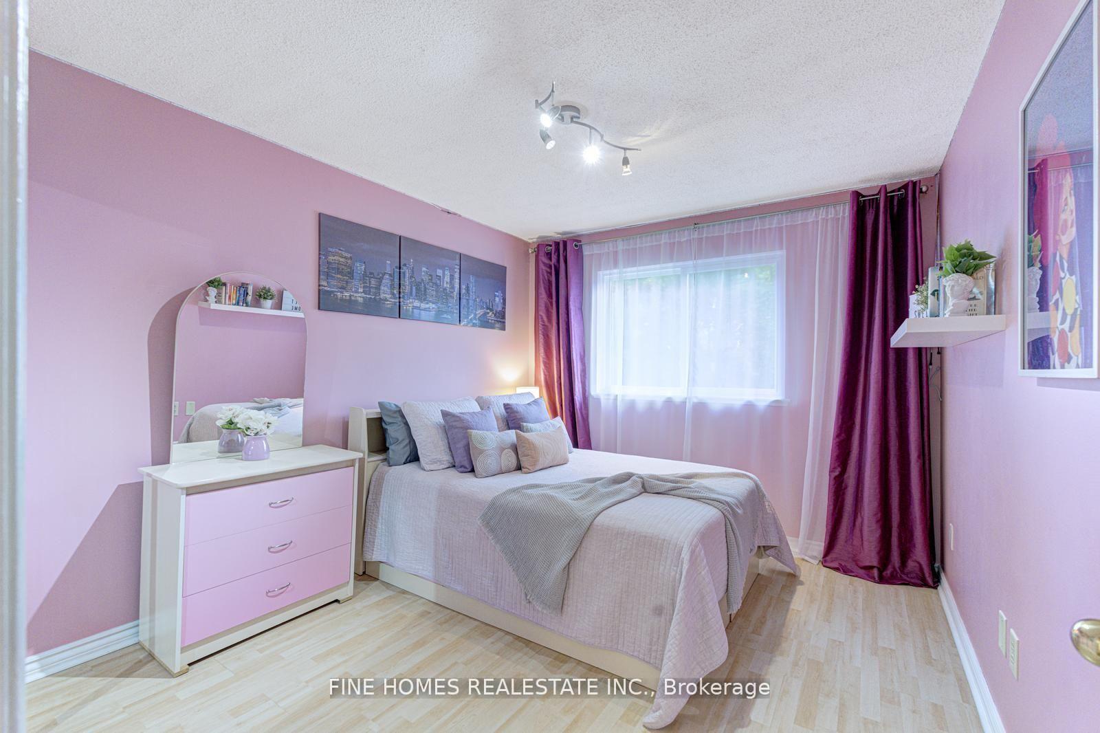 Photo 19 of 302 Maciver Boulevard, Newmarket, Summerhill Estates — HOMEH