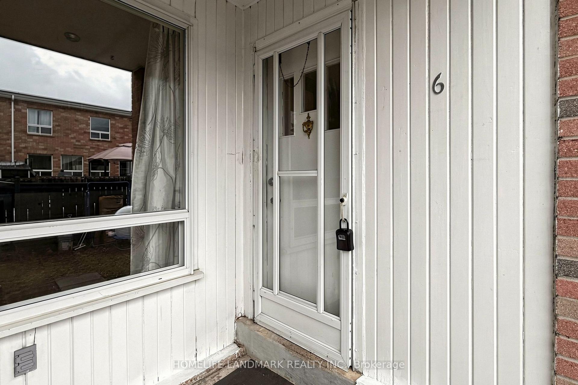 Photo 8 of Unit 6, 61 Ardglen Drive, Brampton, Brampton East — HOMEH