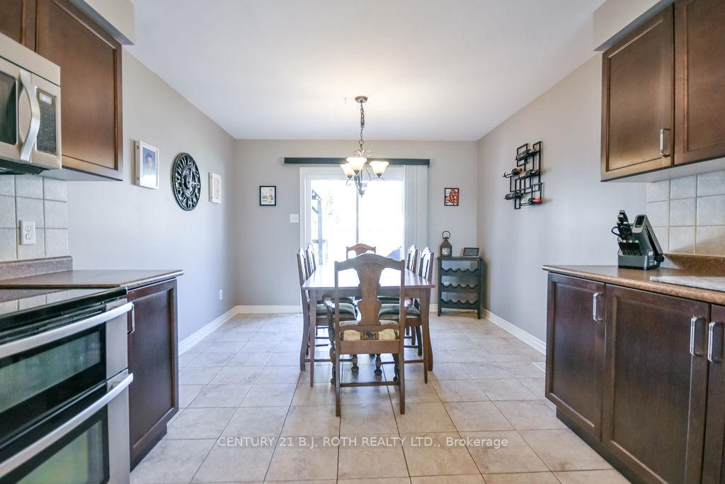 Photo 10 of 12 White Crescent, Barrie, Holly — HOMEH