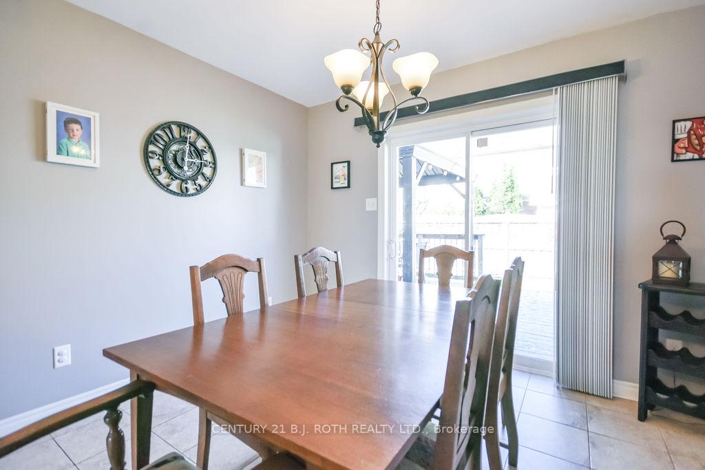 Photo 12 of 12 White Crescent, Barrie, Holly — HOMEH