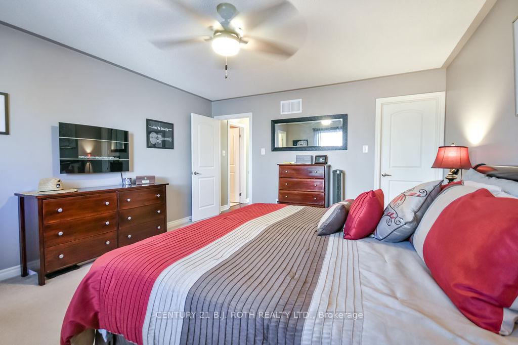 Photo 15 of 12 White Crescent, Barrie, Holly — HOMEH
