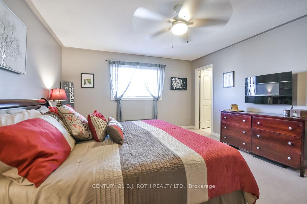 Photo 16 of 12 White Crescent, Barrie, Holly — HOMEH