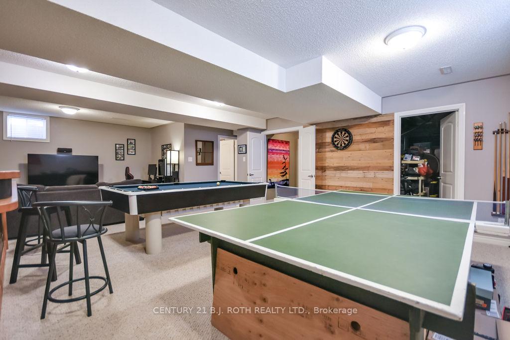 Photo 24 of 12 White Crescent, Barrie, Holly — HOMEH