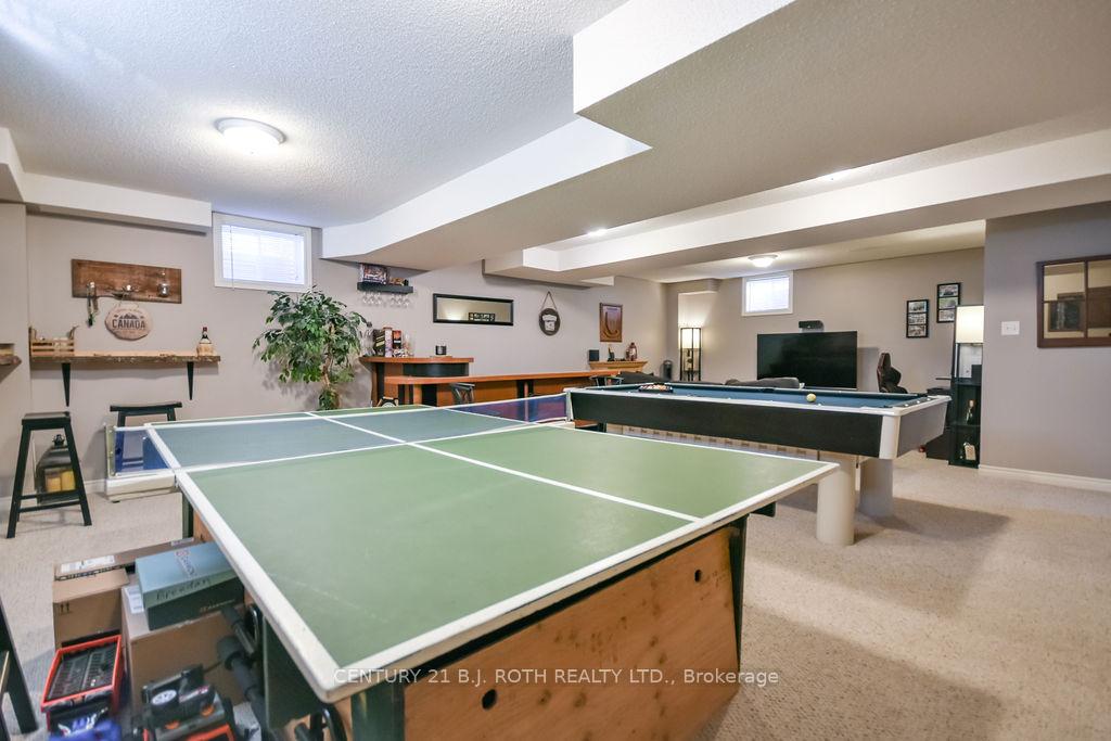 Photo 25 of 12 White Crescent, Barrie, Holly — HOMEH