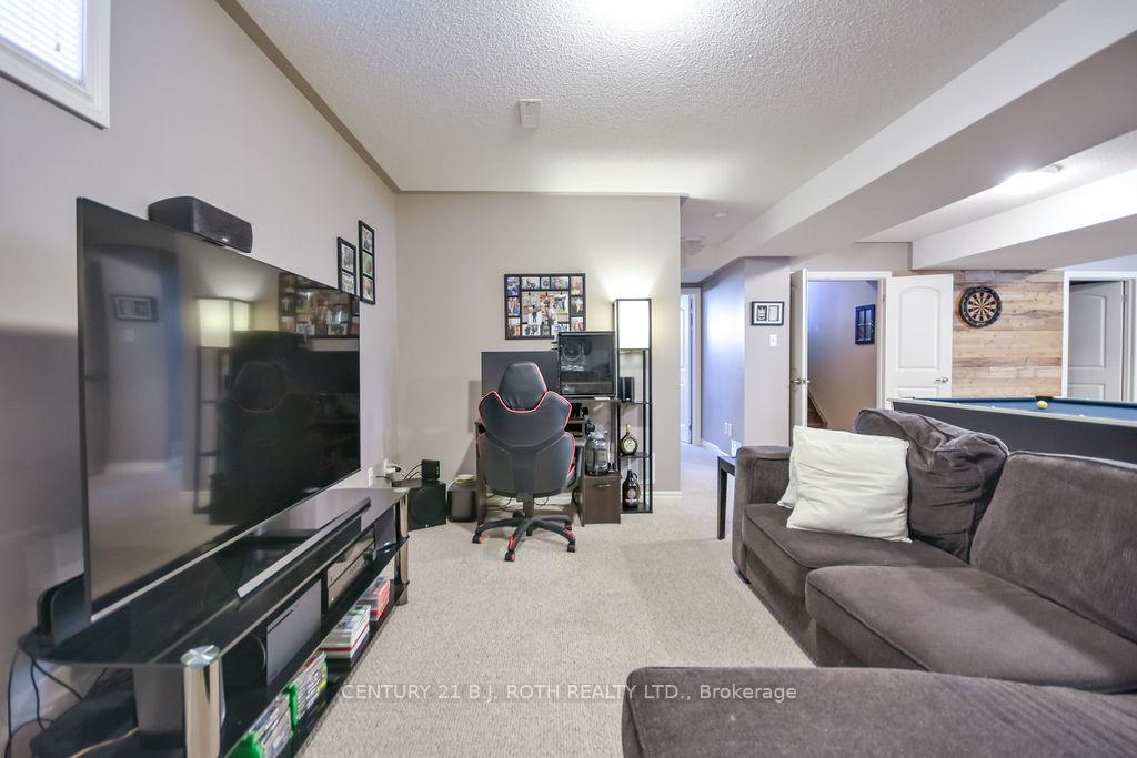 Photo 29 of 12 White Crescent, Barrie, Holly — HOMEH