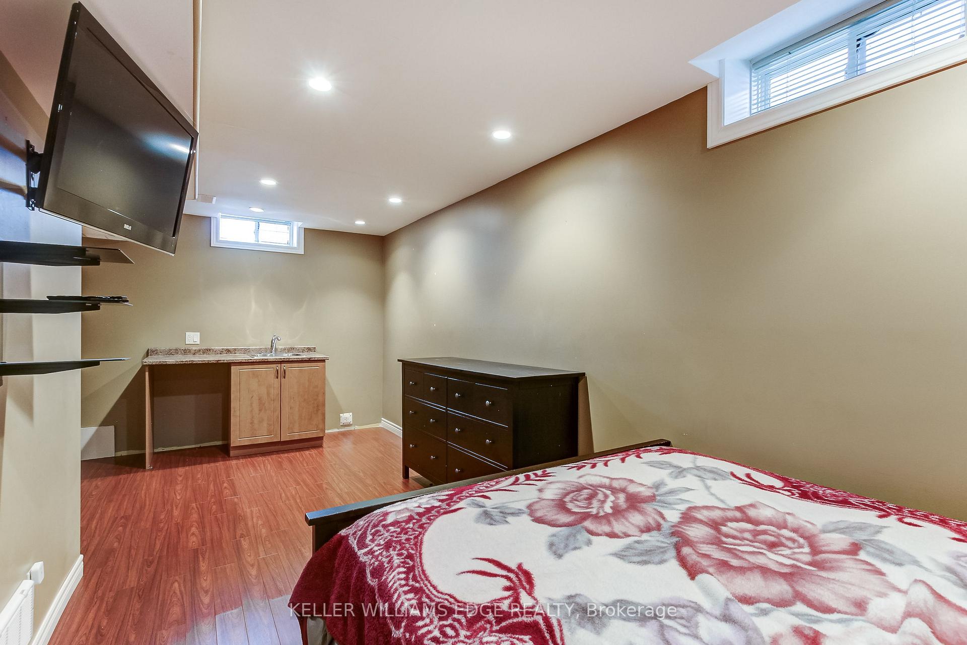 Photo 42 of 69 Solsbury Crescent, Hamilton, Mount Hope — HOMEH