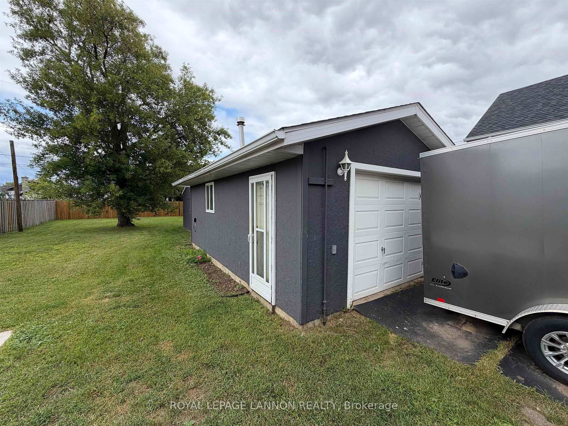 Photo 3 of 441 Christina Street E, Thunder Bay, Westfort — HOMEH
