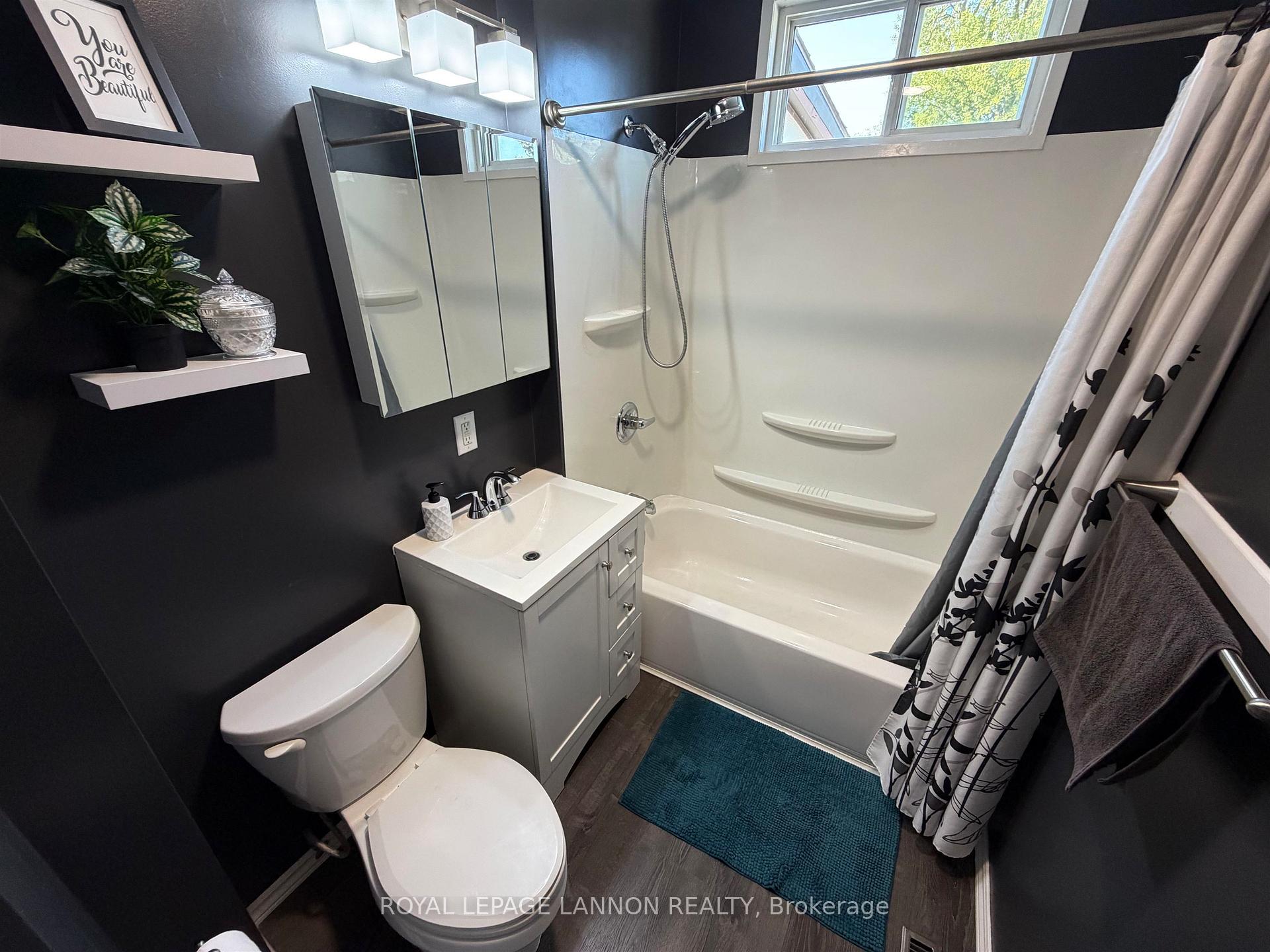 Photo 18 of 441 Christina Street E, Thunder Bay, Westfort — HOMEH