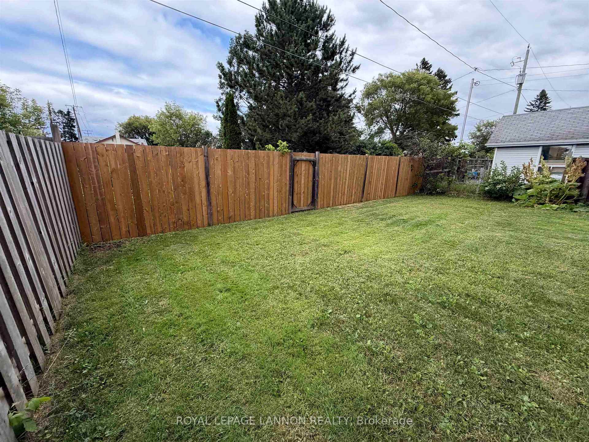 Photo 31 of 441 Christina Street E, Thunder Bay, Westfort — HOMEH