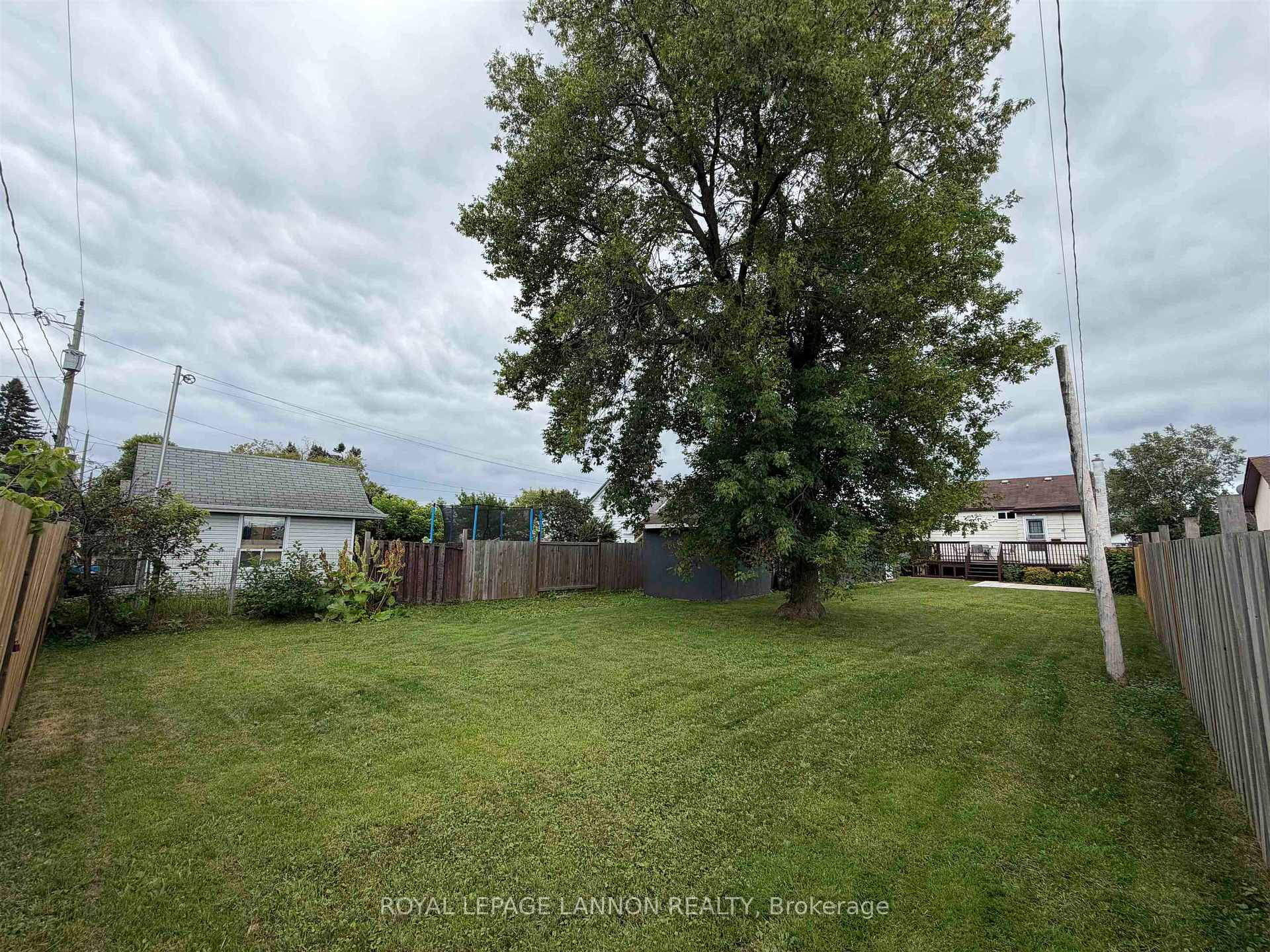Photo 32 of 441 Christina Street E, Thunder Bay, Westfort — HOMEH
