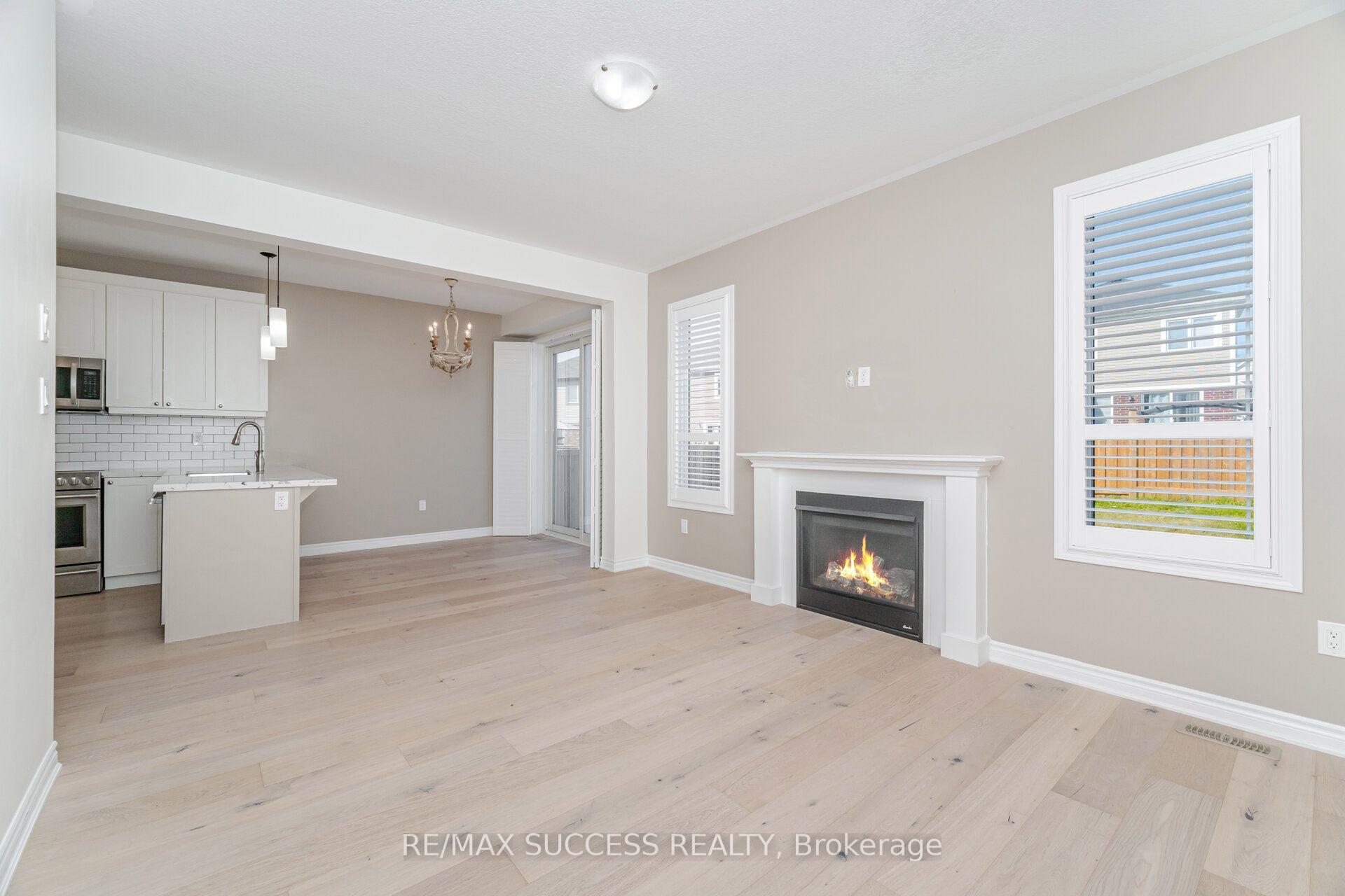 Photo 11 of 28 Pickett Place, Cambridge, Preston Heights — HOMEH