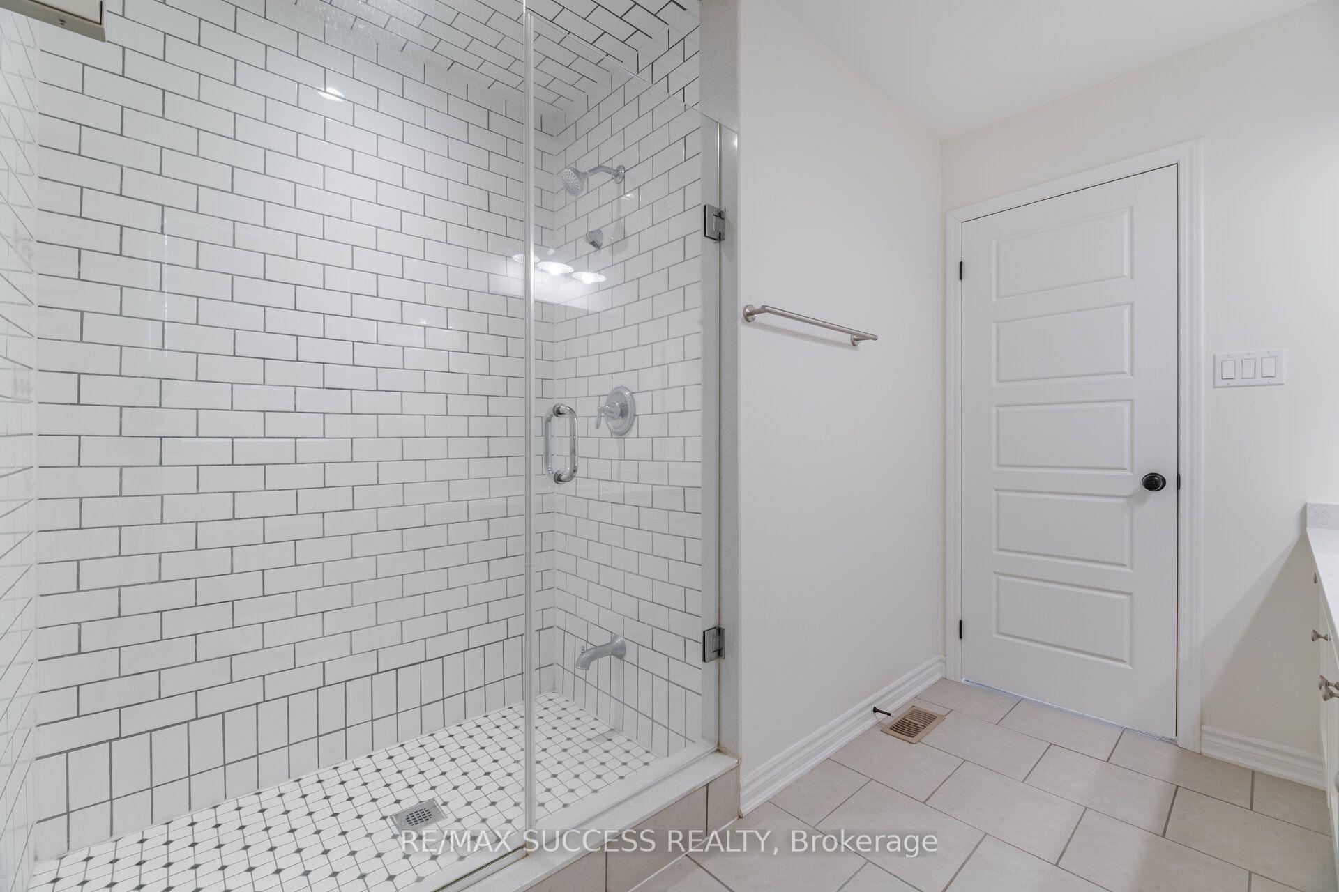 Photo 31 of 28 Pickett Place, Cambridge, Preston Heights — HOMEH