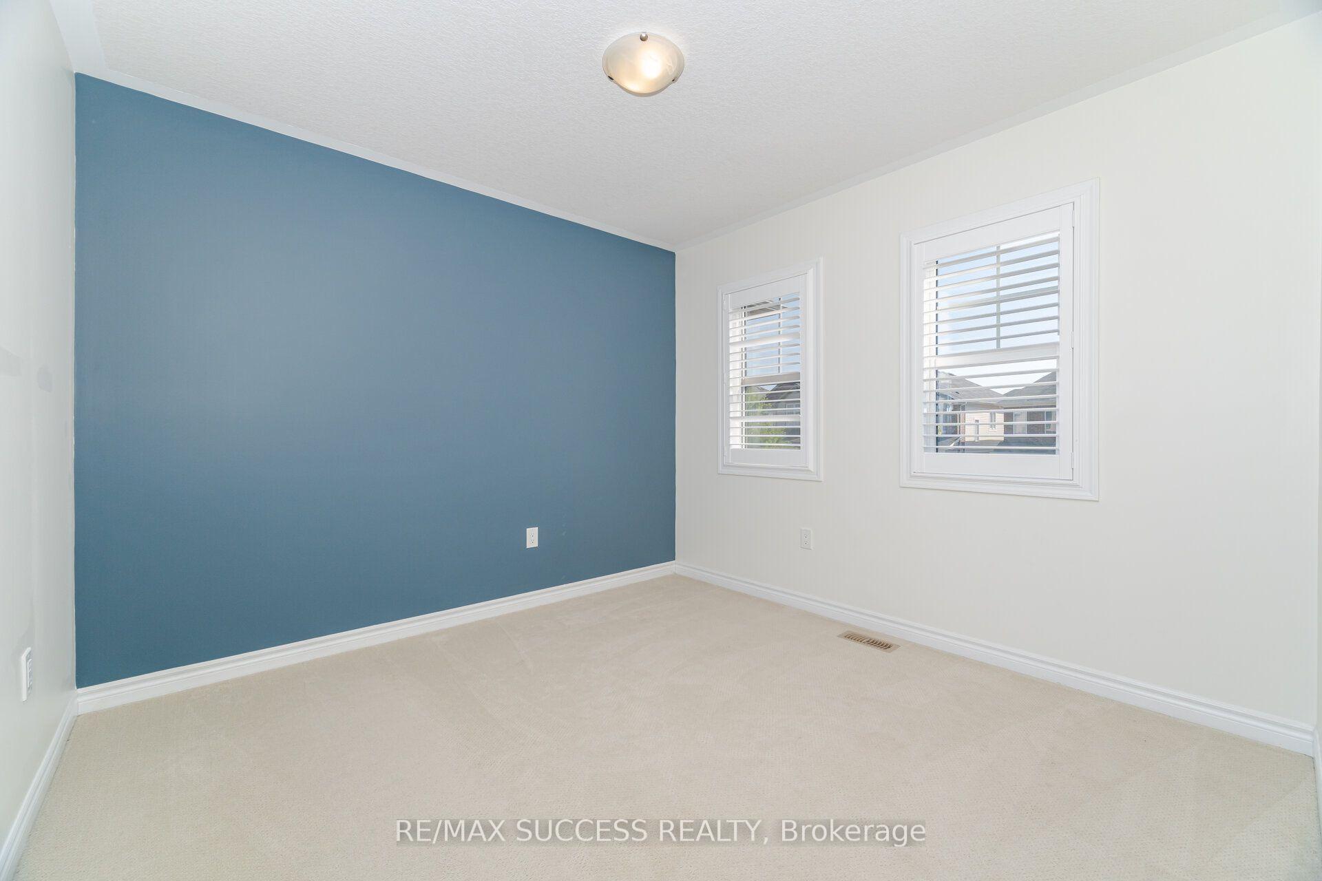 Photo 35 of 28 Pickett Place, Cambridge, Preston Heights — HOMEH