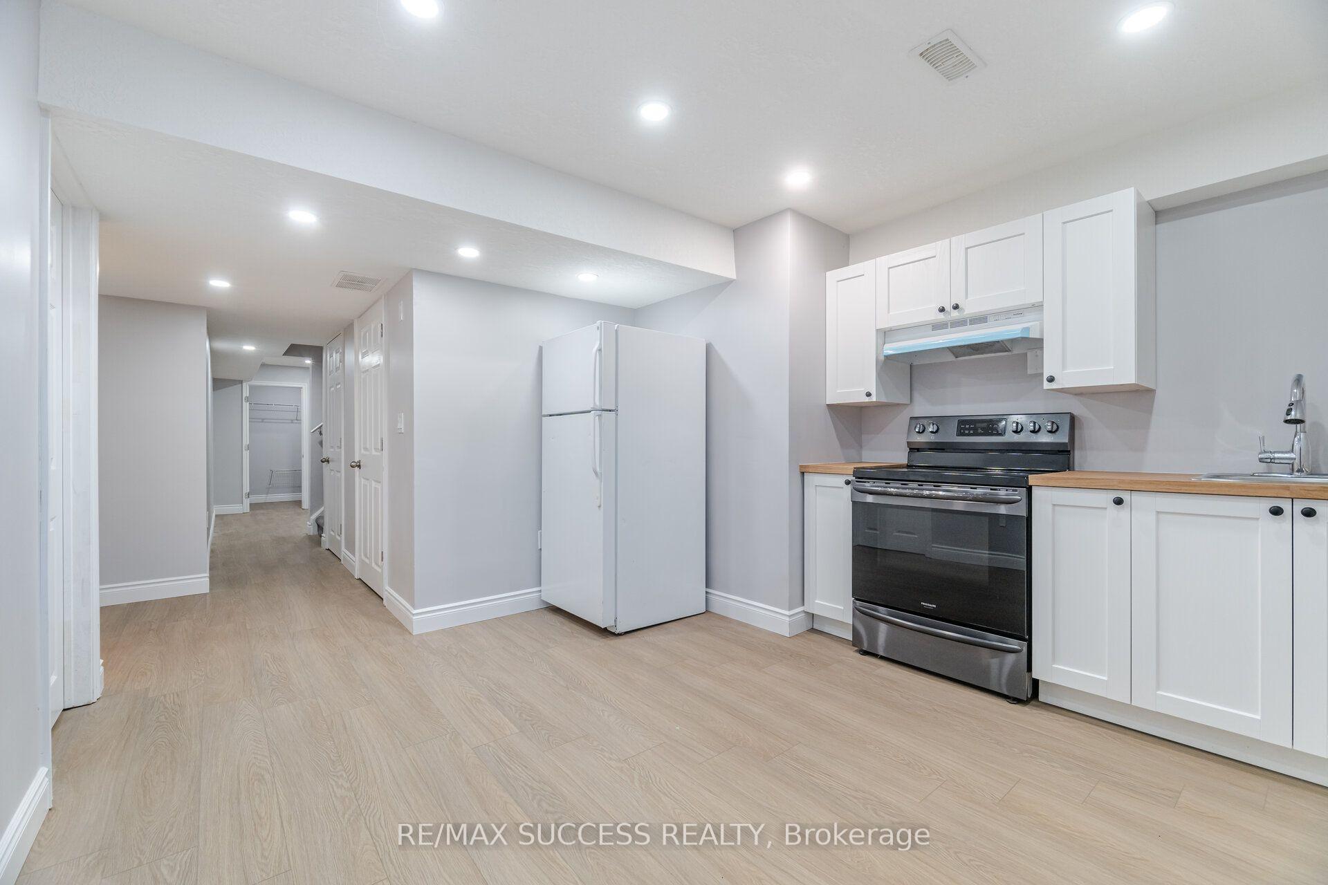 Photo 40 of 28 Pickett Place, Cambridge, Preston Heights — HOMEH