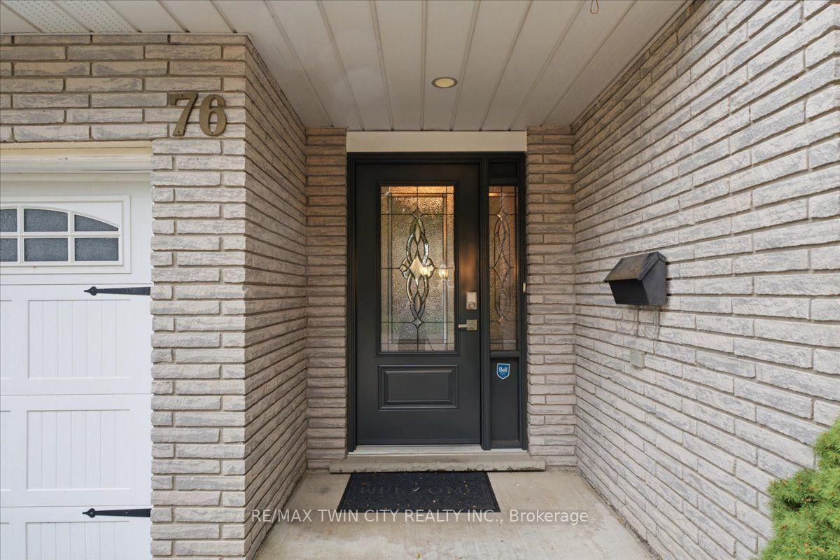 Photo 4 of 76 Enfield Crescent, Brantford, Lynden Hills — HOMEH