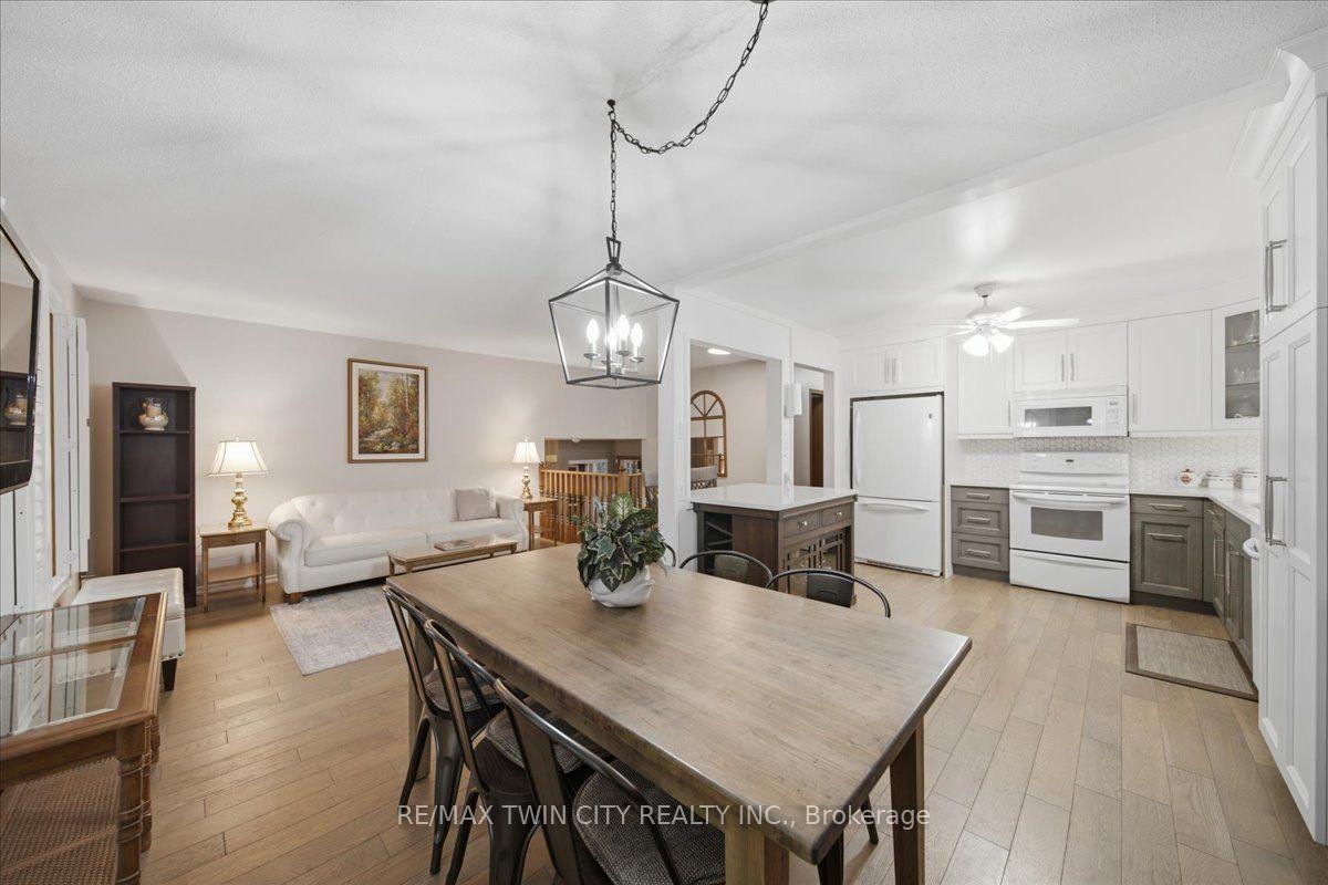 Photo 11 of 76 Enfield Crescent, Brantford, Lynden Hills — HOMEH